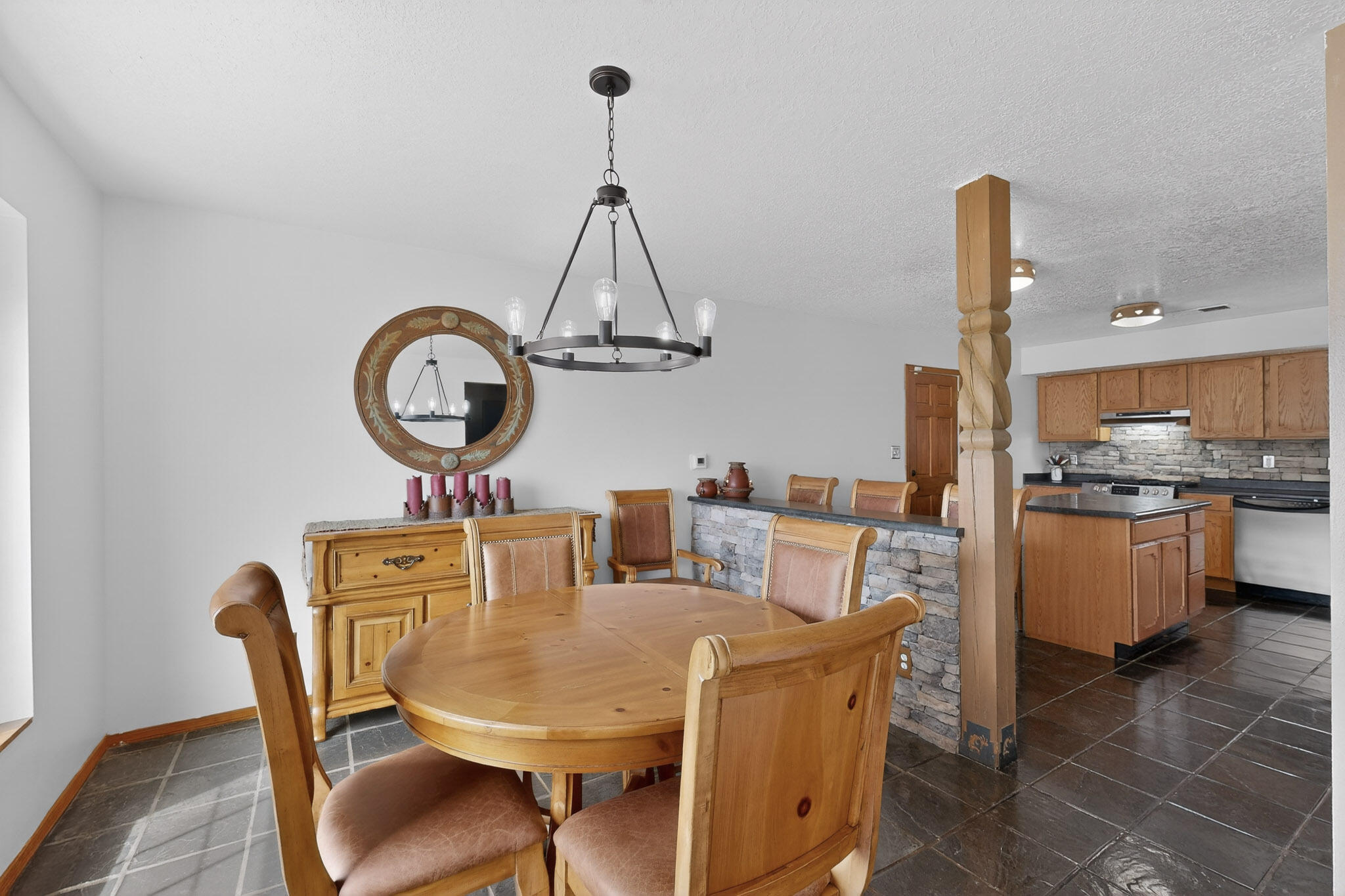 832 Monticello Park Drive SE