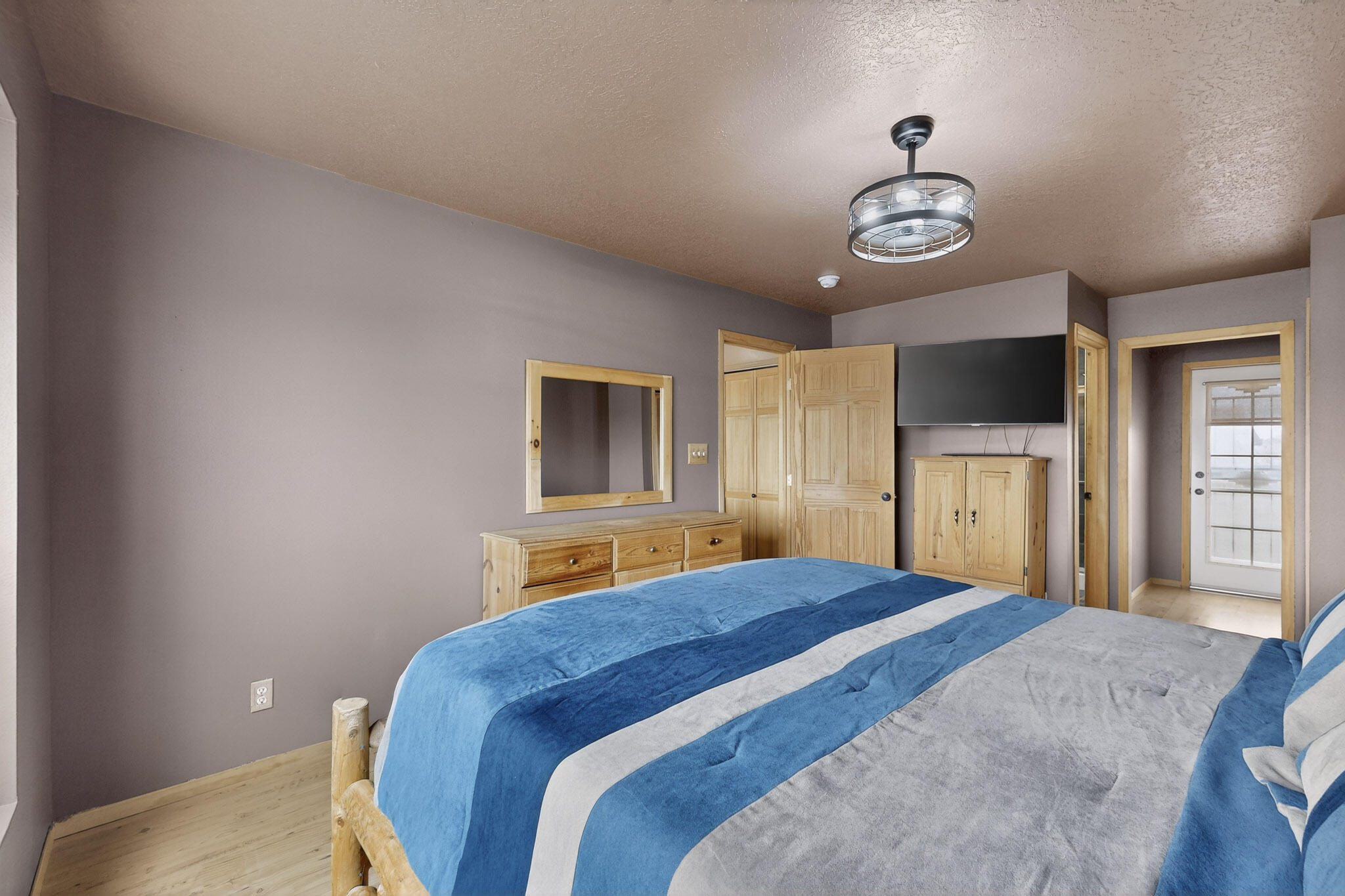 832 Monticello Park Drive SE