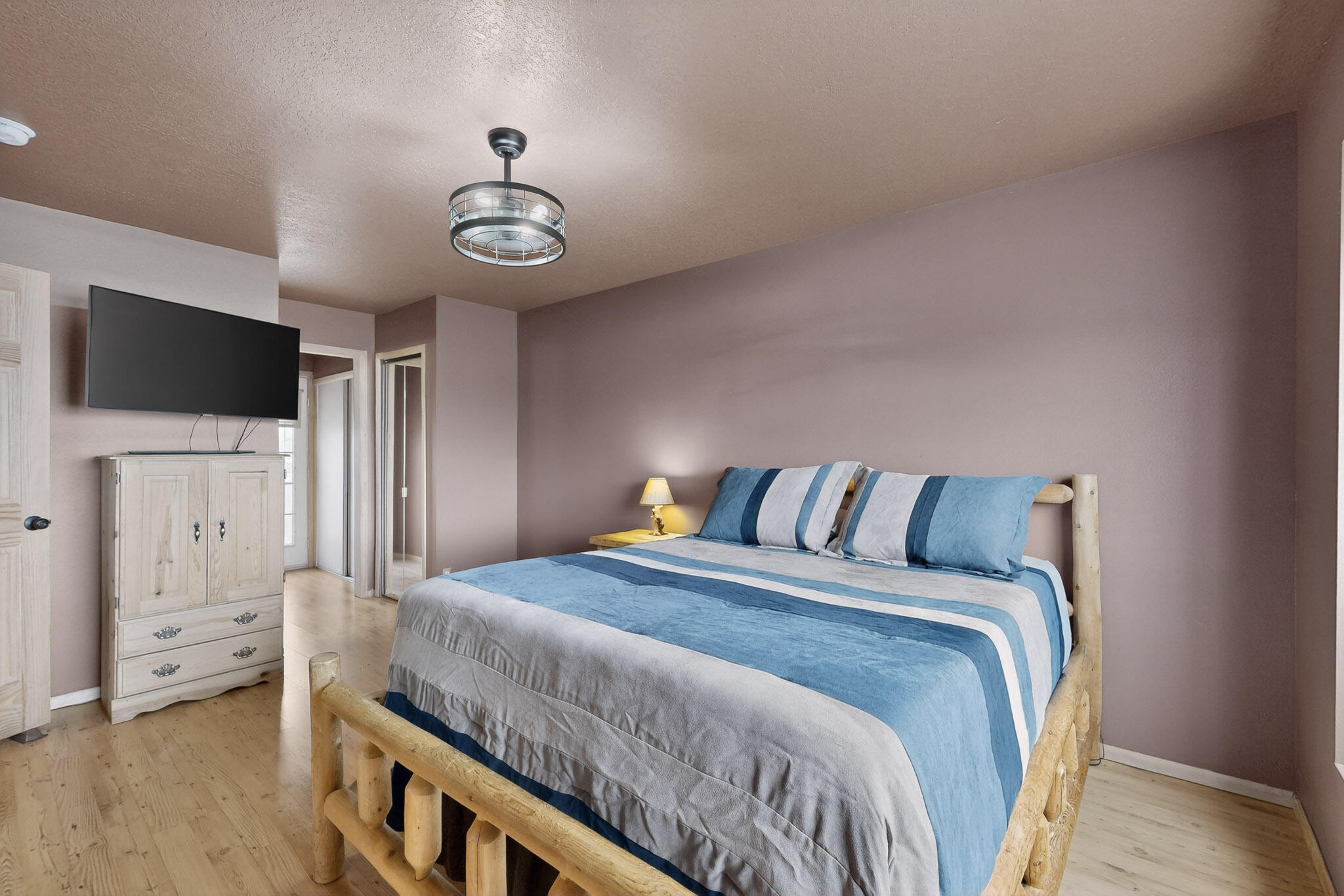 832 Monticello Park Drive SE