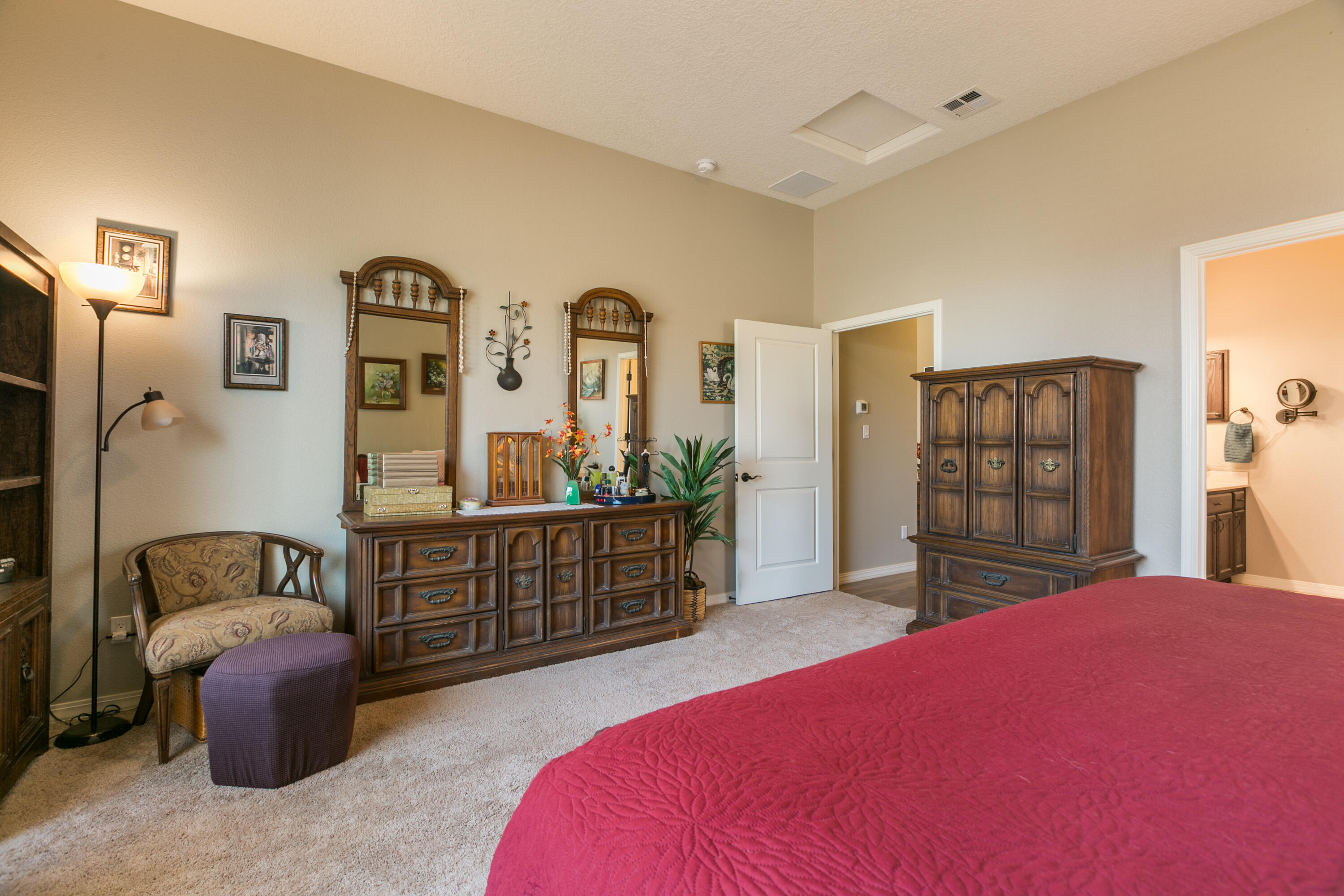 4070 Mora River Avenue SW