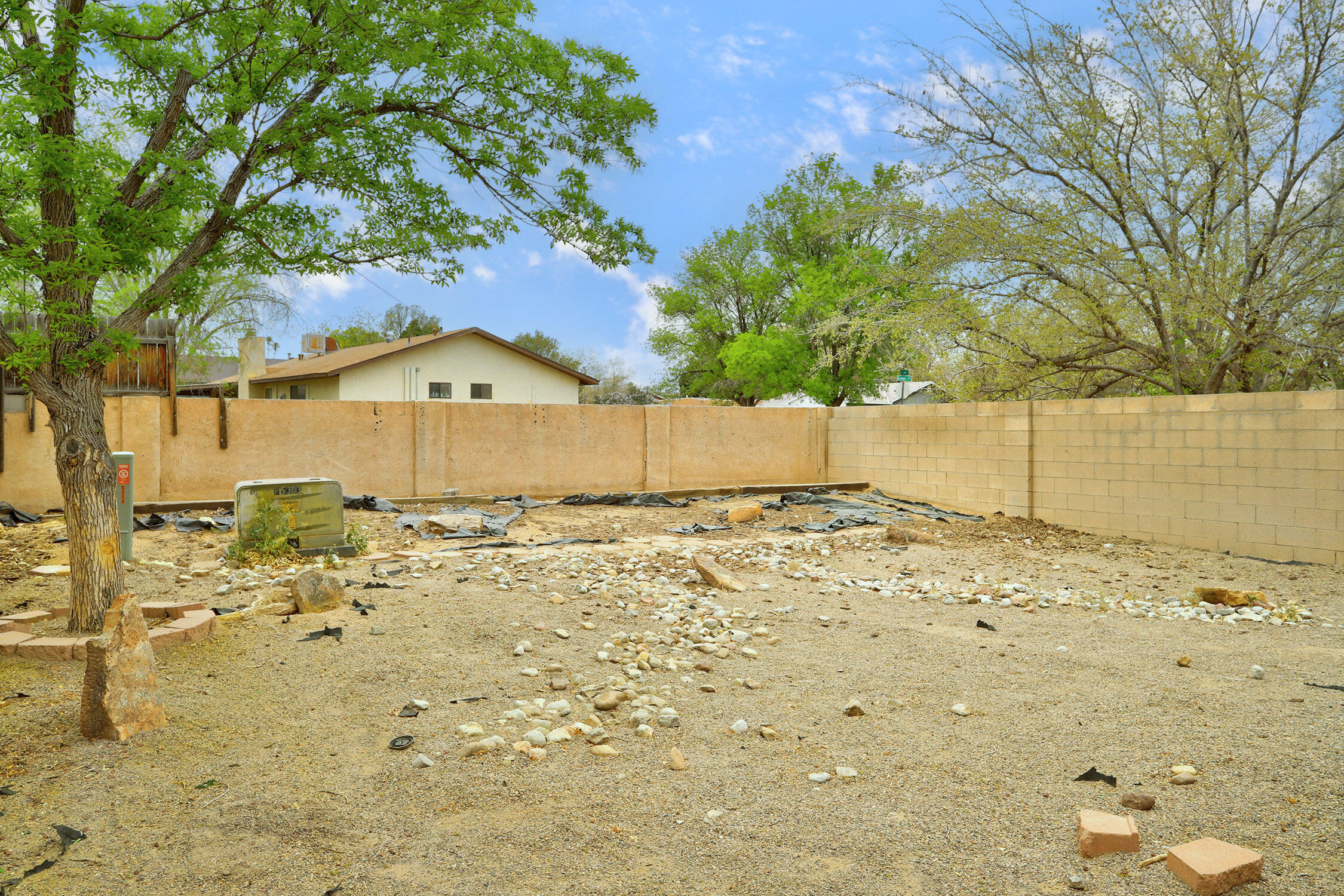 5319 Saratoga Drive NW