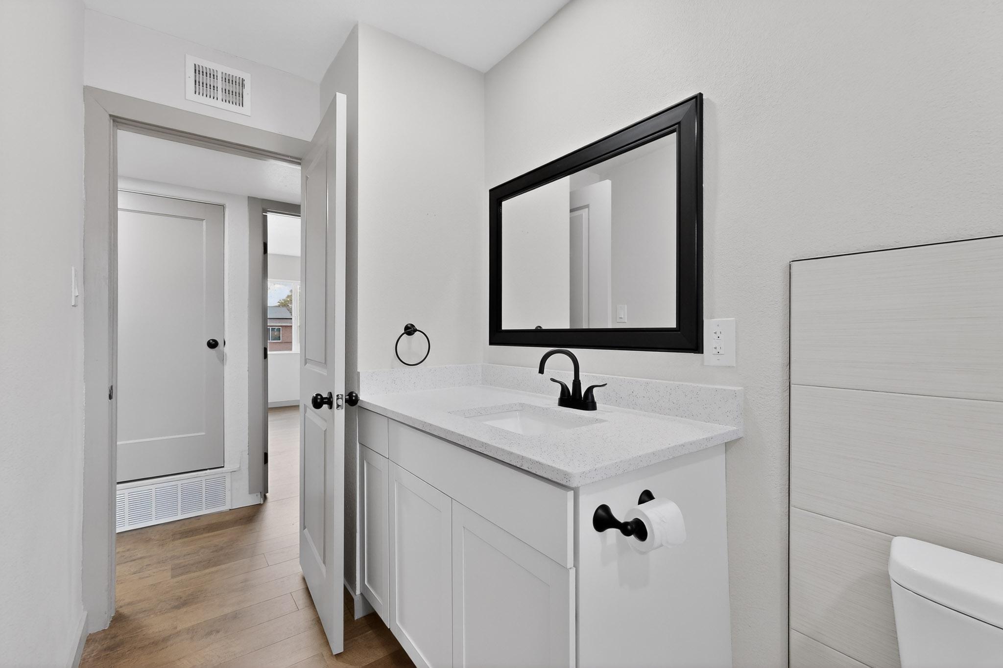 2032 Vermont Street NE