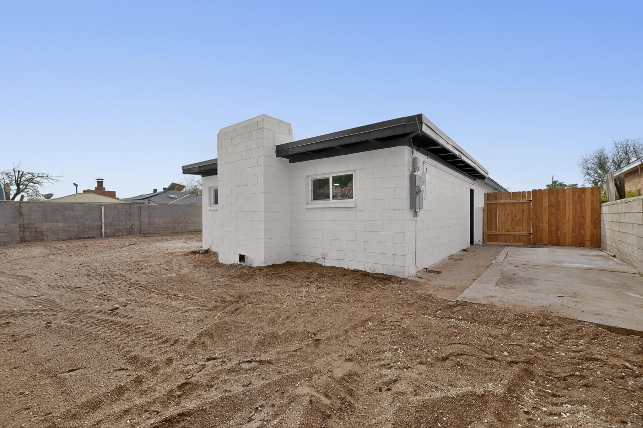 2032 Vermont Street NE