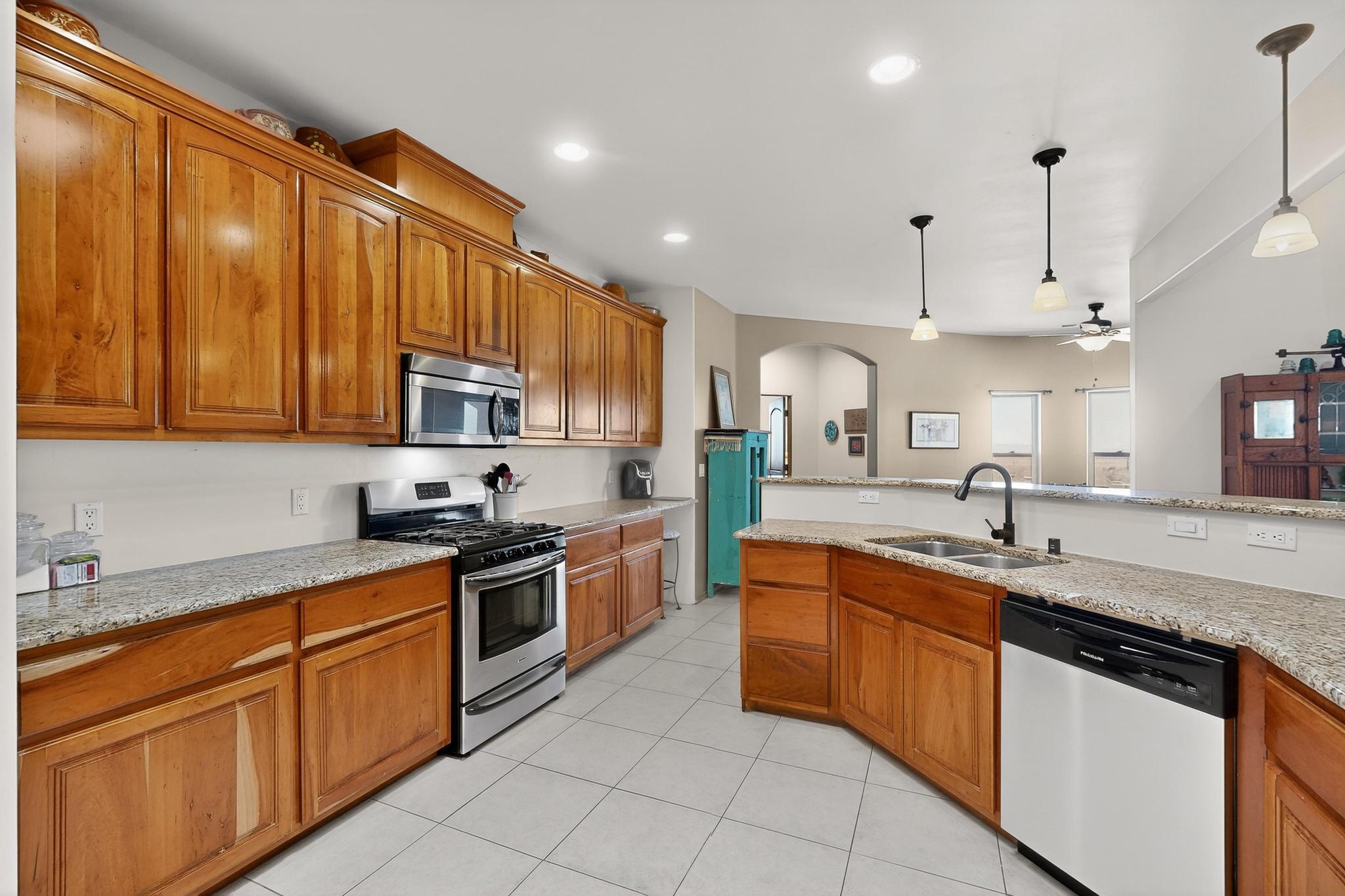 1521 Valley View Drive SW