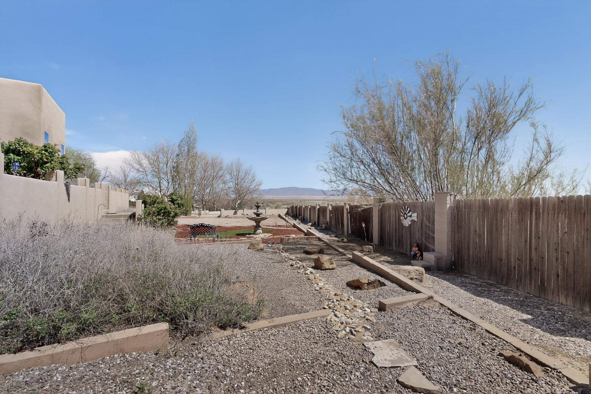 1521 Valley View Drive SW