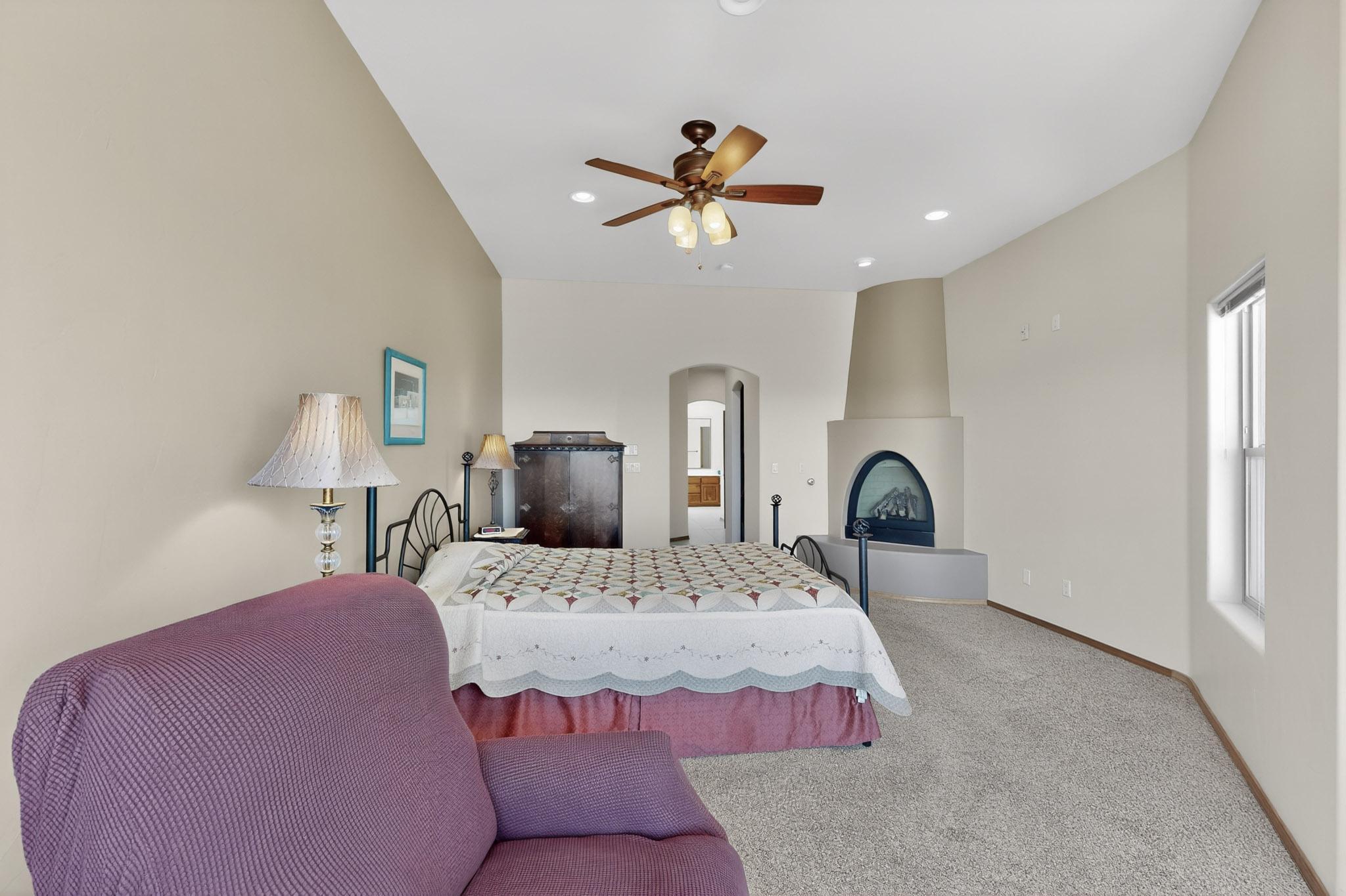 1521 Valley View Drive SW