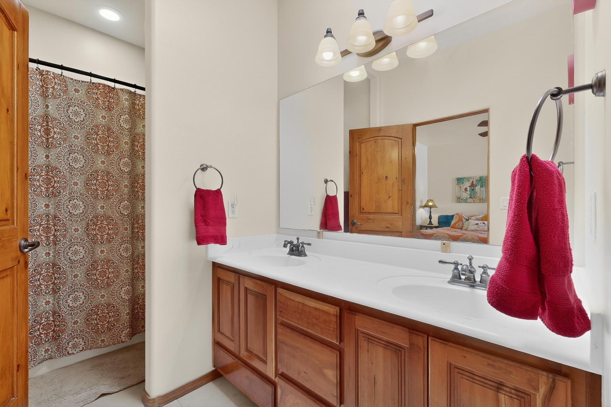 1521 Valley View Drive SW