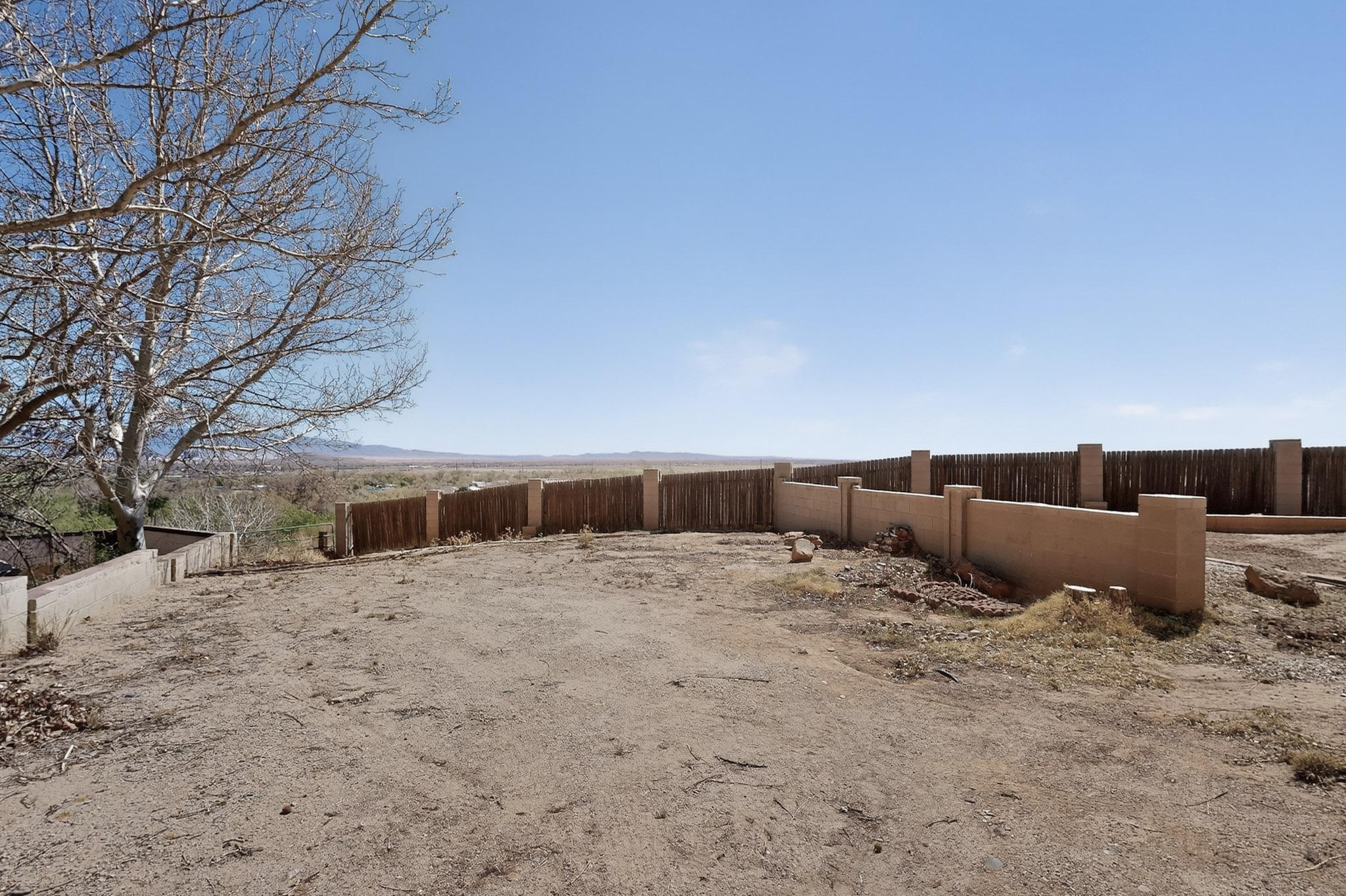 1521 Valley View Drive SW