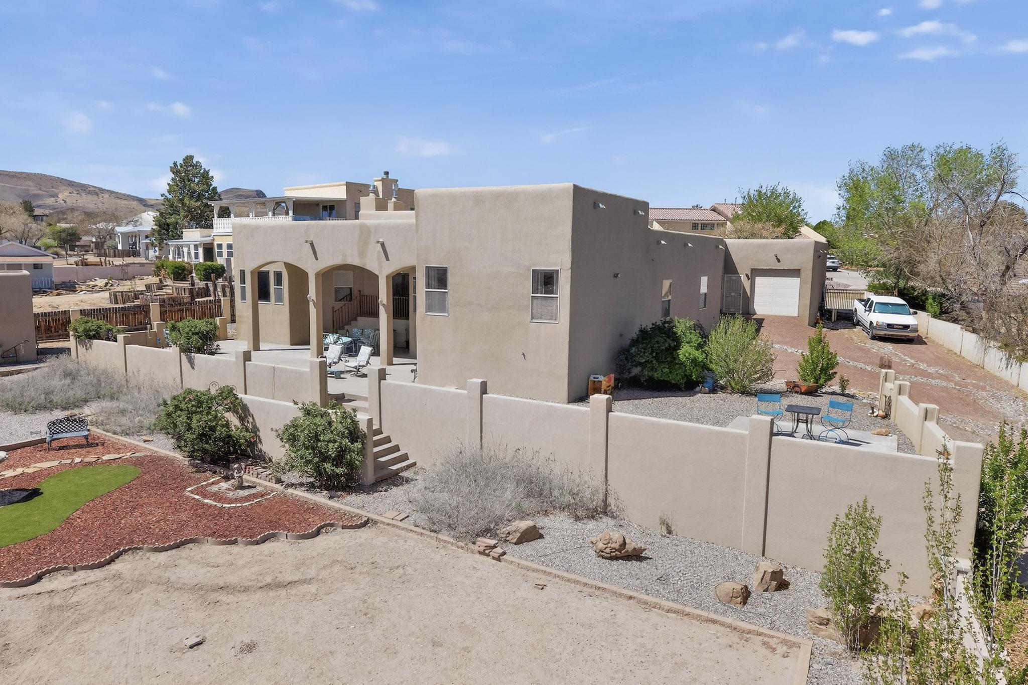 1521 Valley View Drive SW