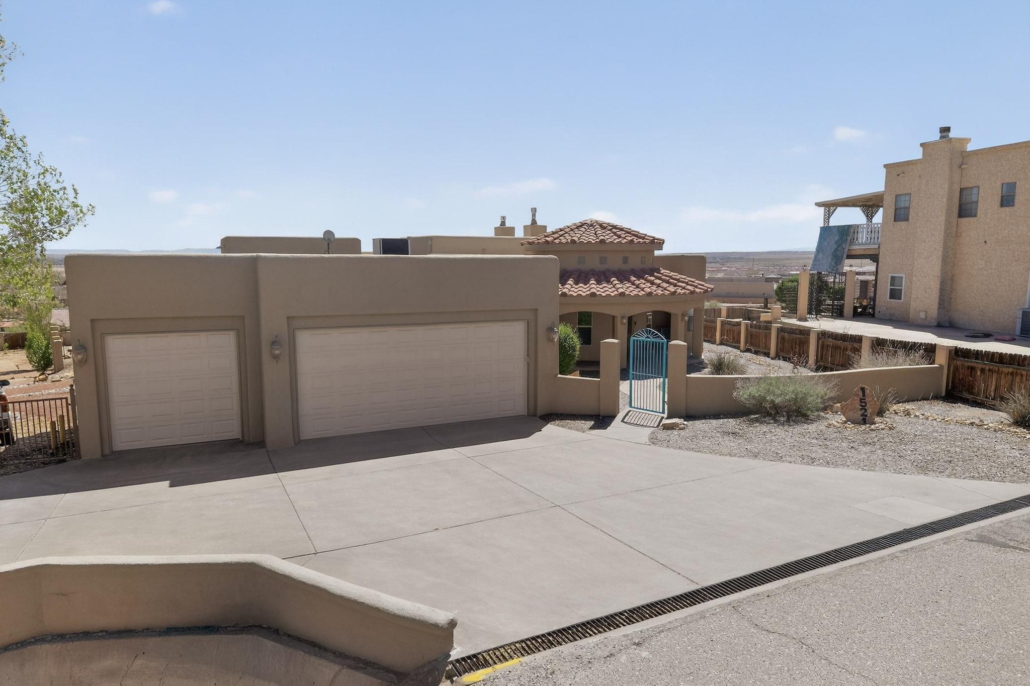 1521 Valley View Drive SW