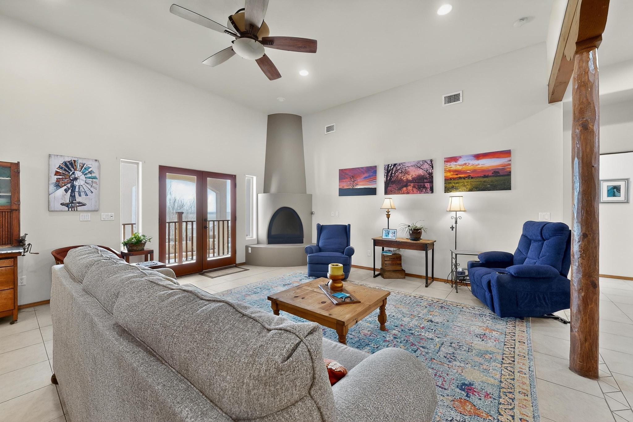 1521 Valley View Drive SW