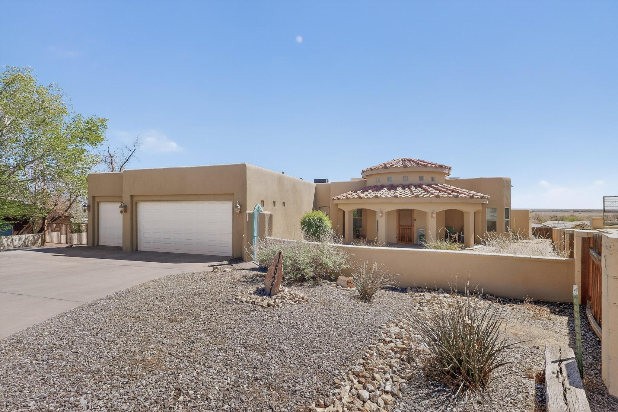 1521 Valley View Drive SW