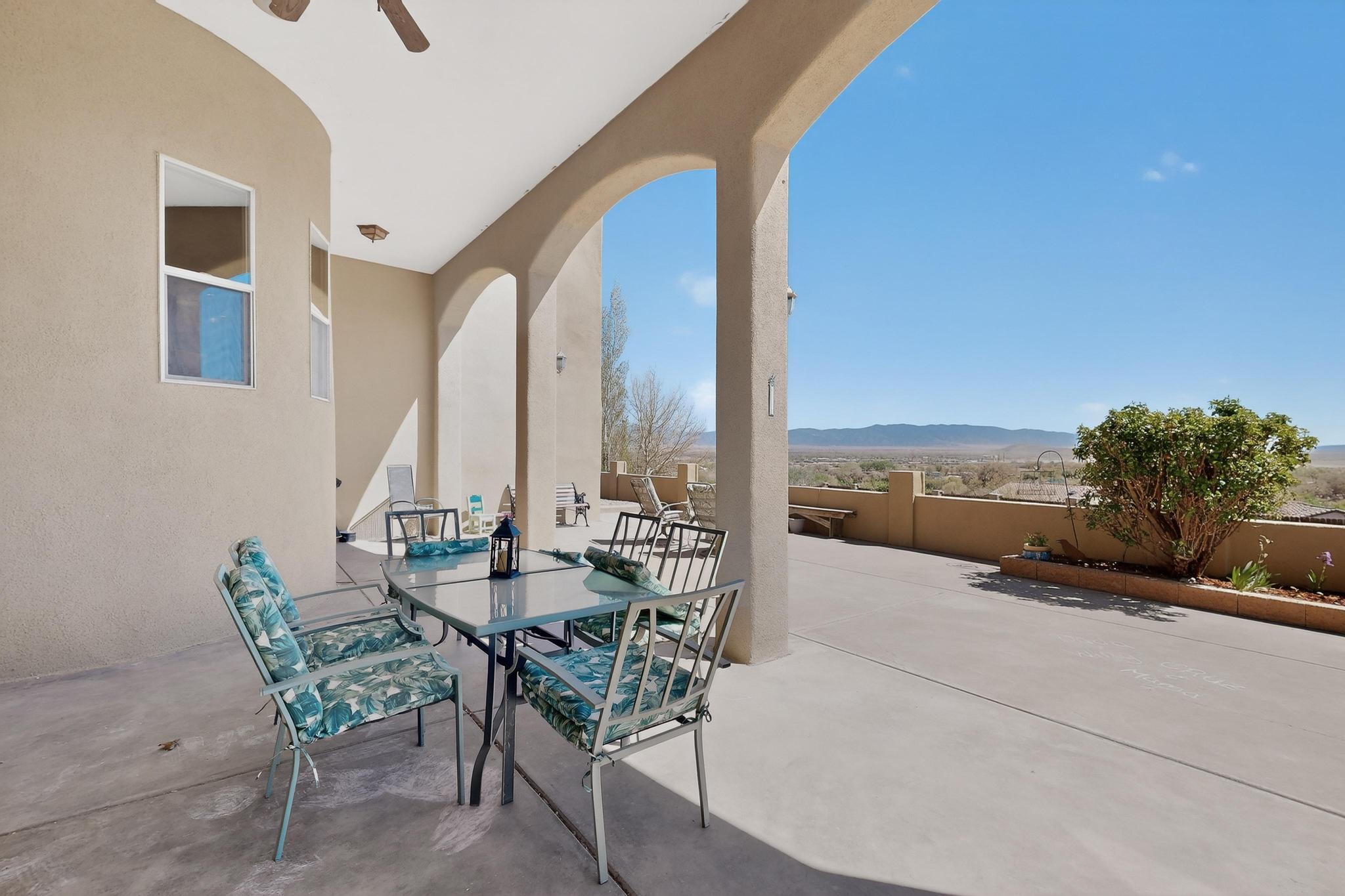 1521 Valley View Drive SW