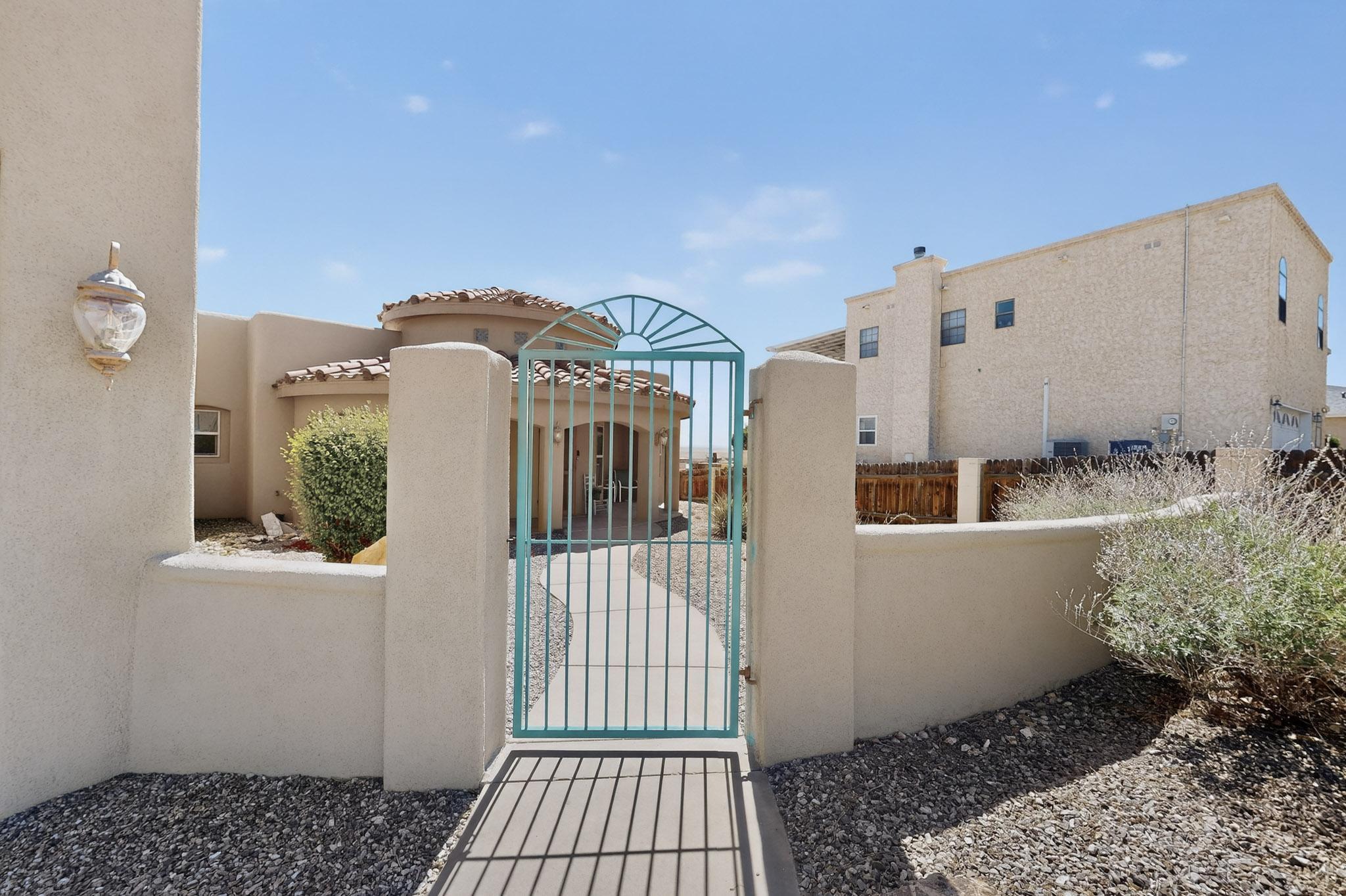 1521 Valley View Drive SW