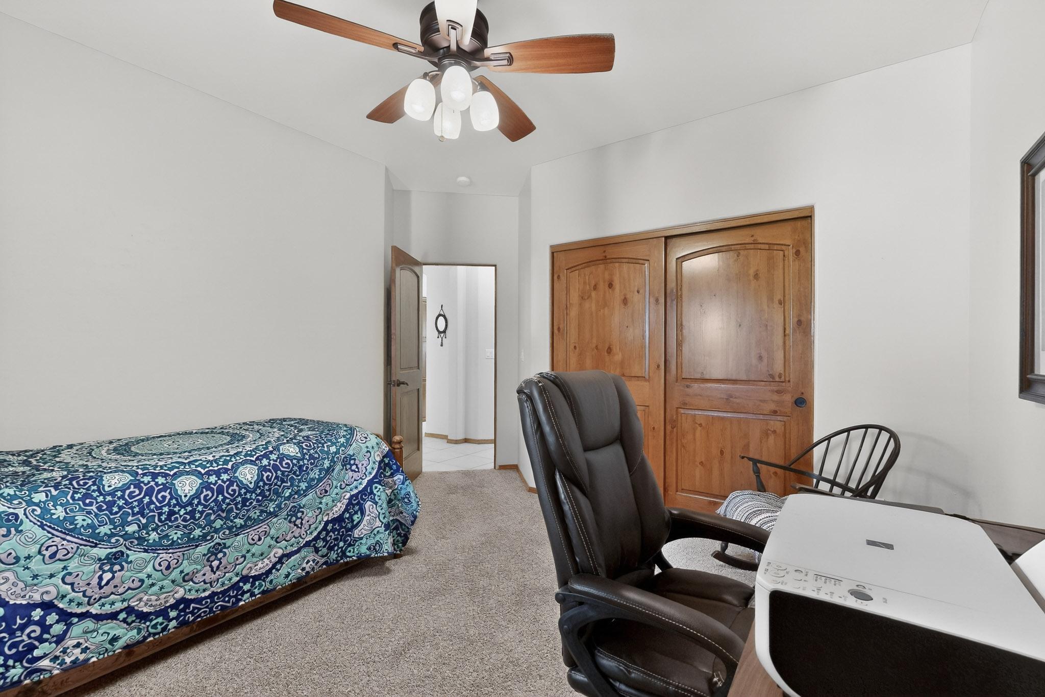 1521 Valley View Drive SW