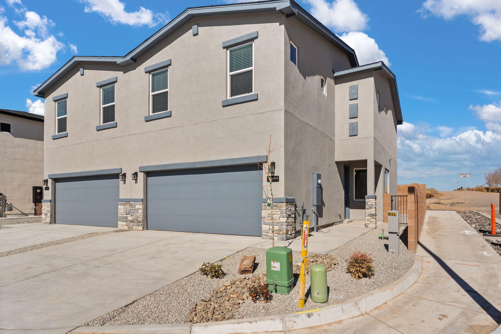 1899 S Sunrise Lane SE