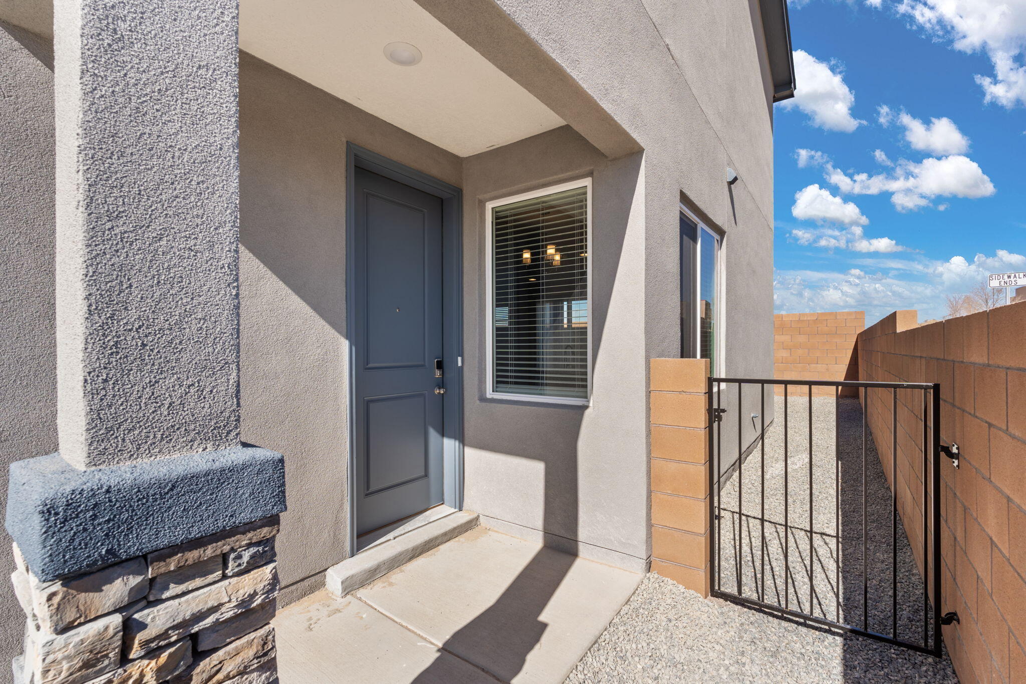 1899 S Sunrise Lane SE