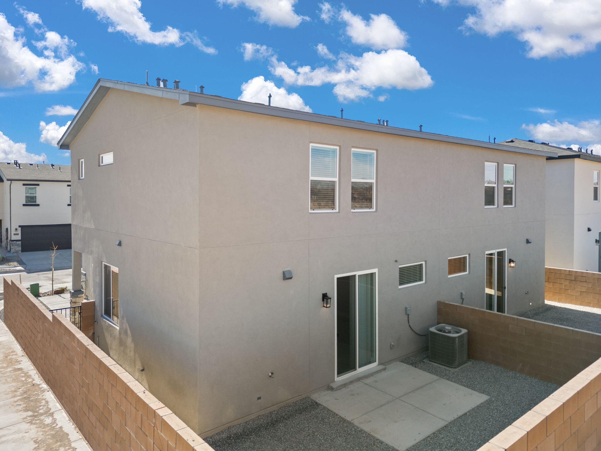 1899 S Sunrise Lane SE