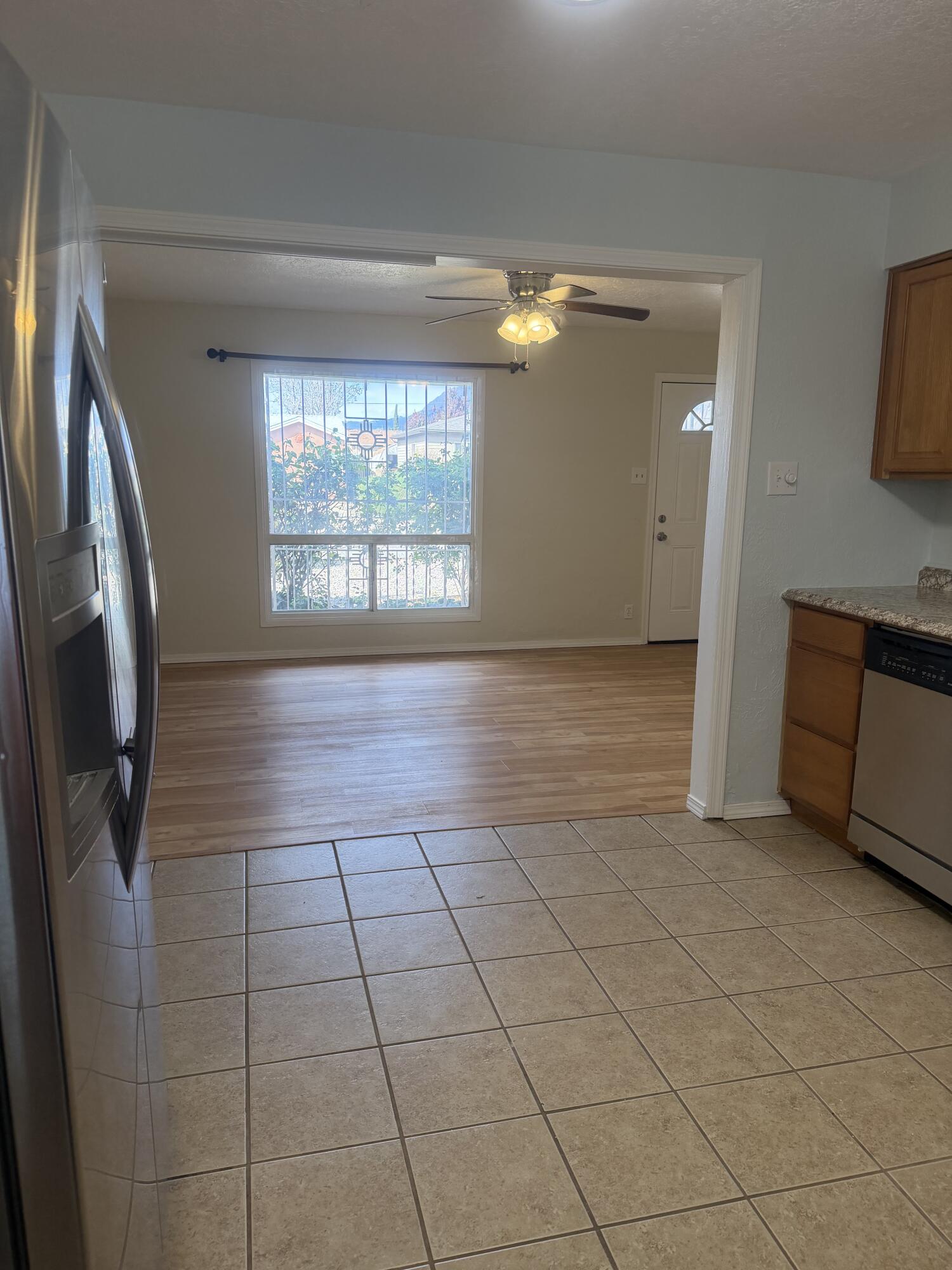 9018 Phoenix Avenue NE