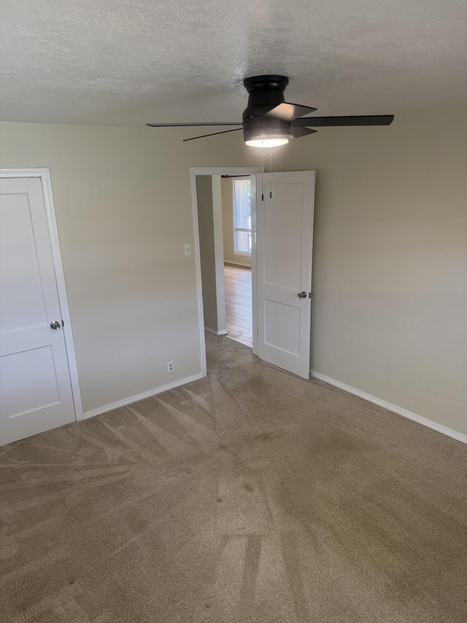 9018 Phoenix Avenue NE