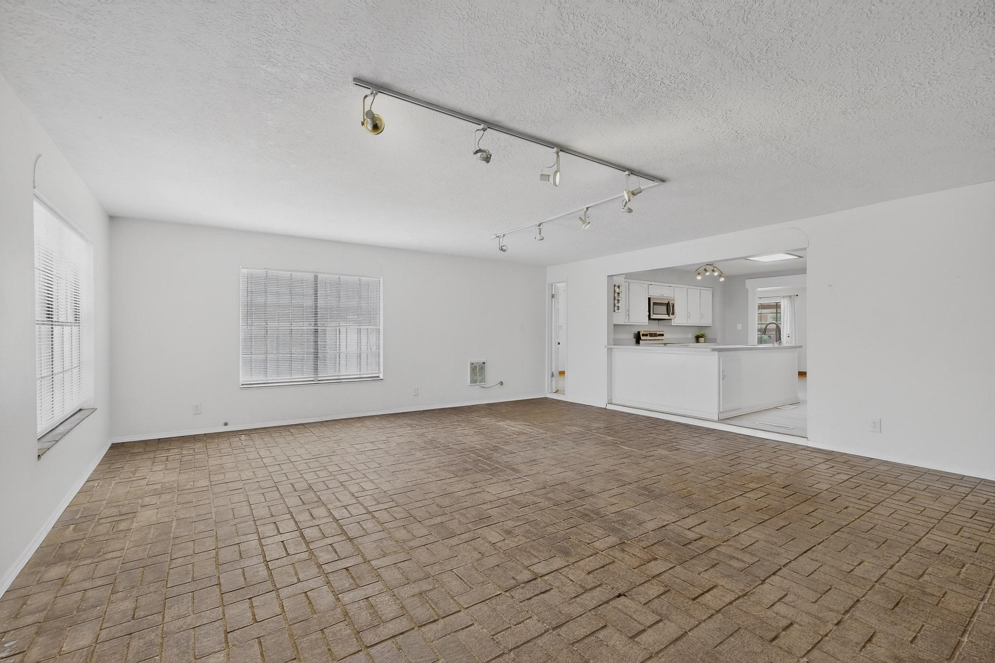 1820 Indiana Street NE