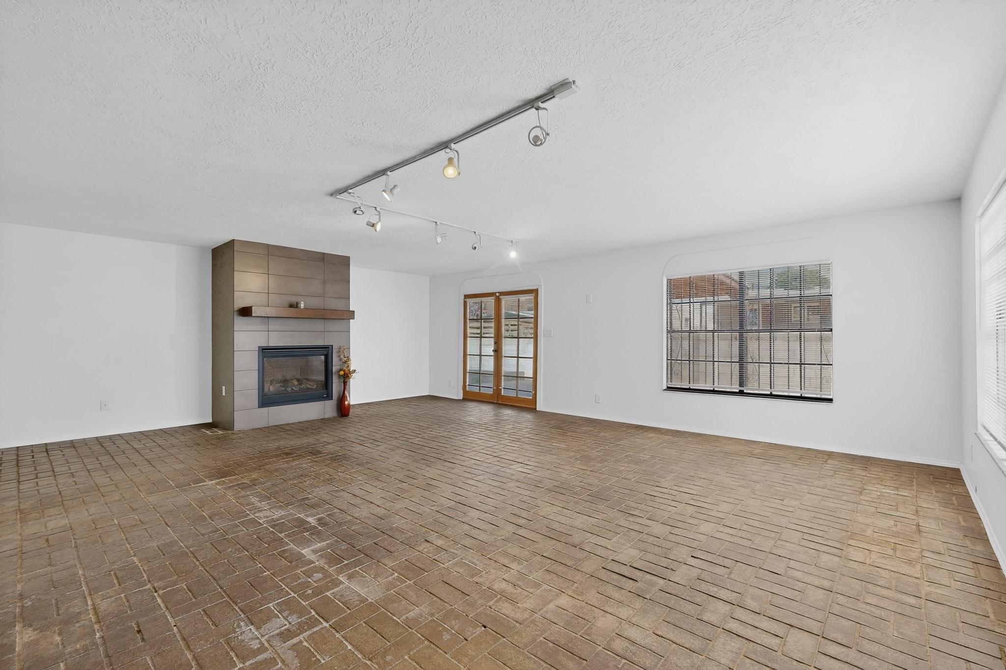 1820 Indiana Street NE