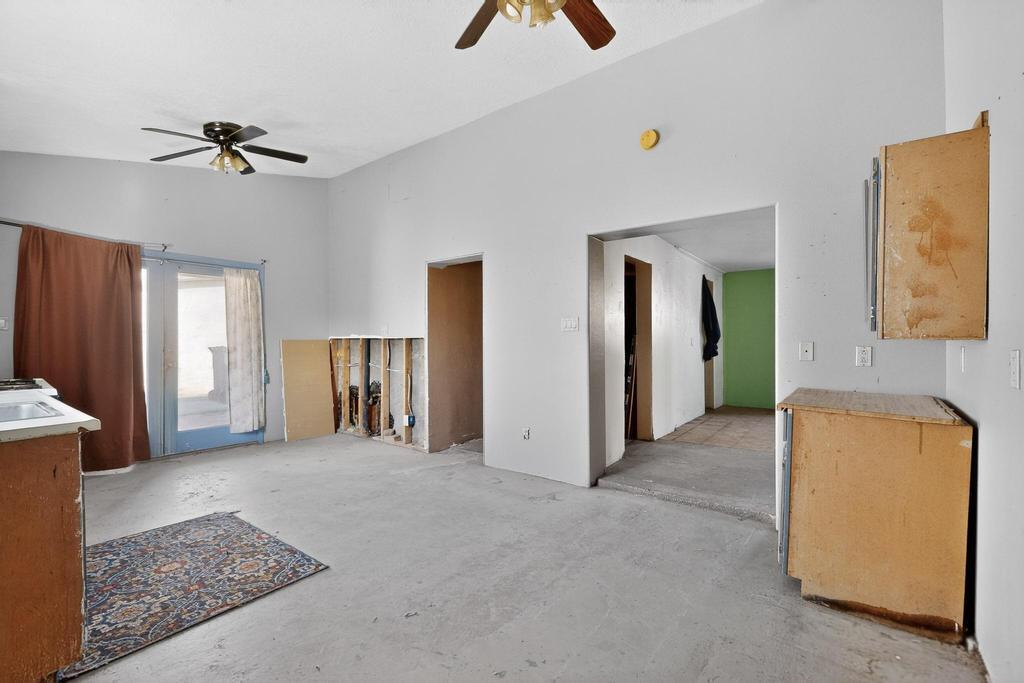 105 Barcelona Circle SW