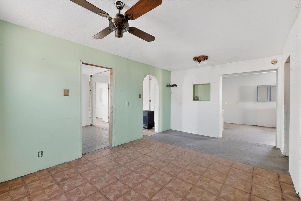 105 Barcelona Circle SW