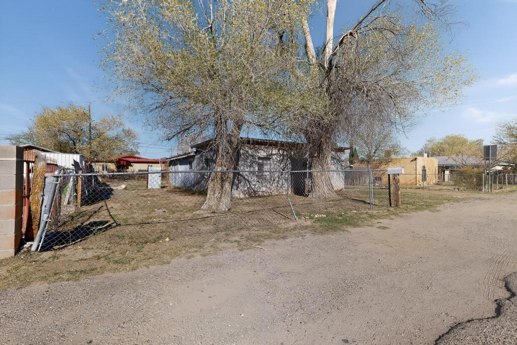 105 Barcelona Circle SW