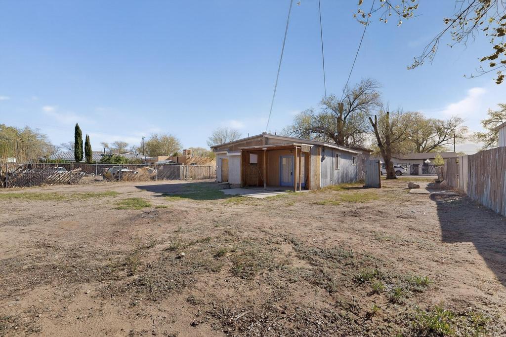 105 Barcelona Circle SW