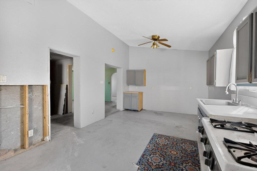 105 Barcelona Circle SW