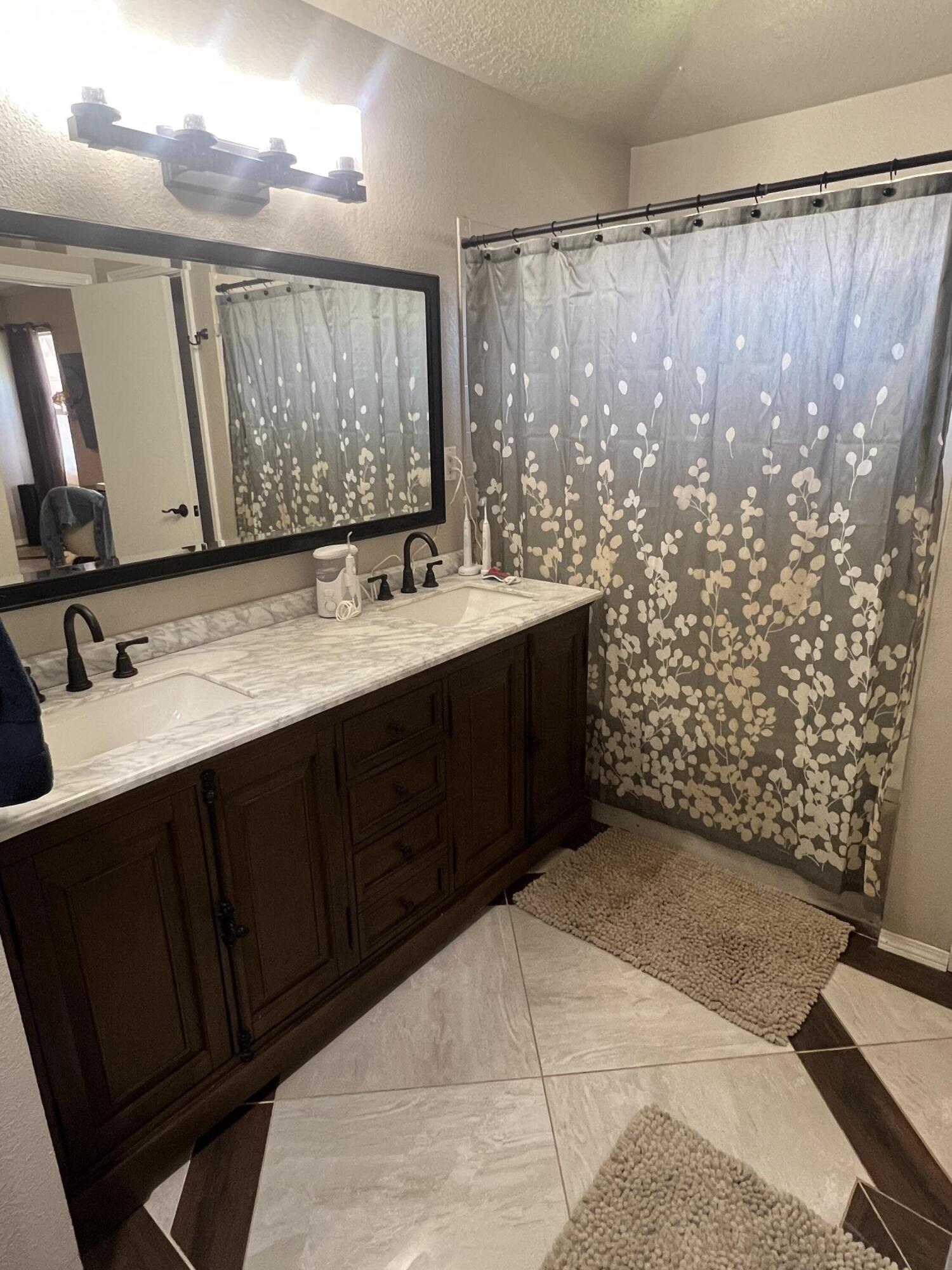 8024 Lyndsi Avenue NW