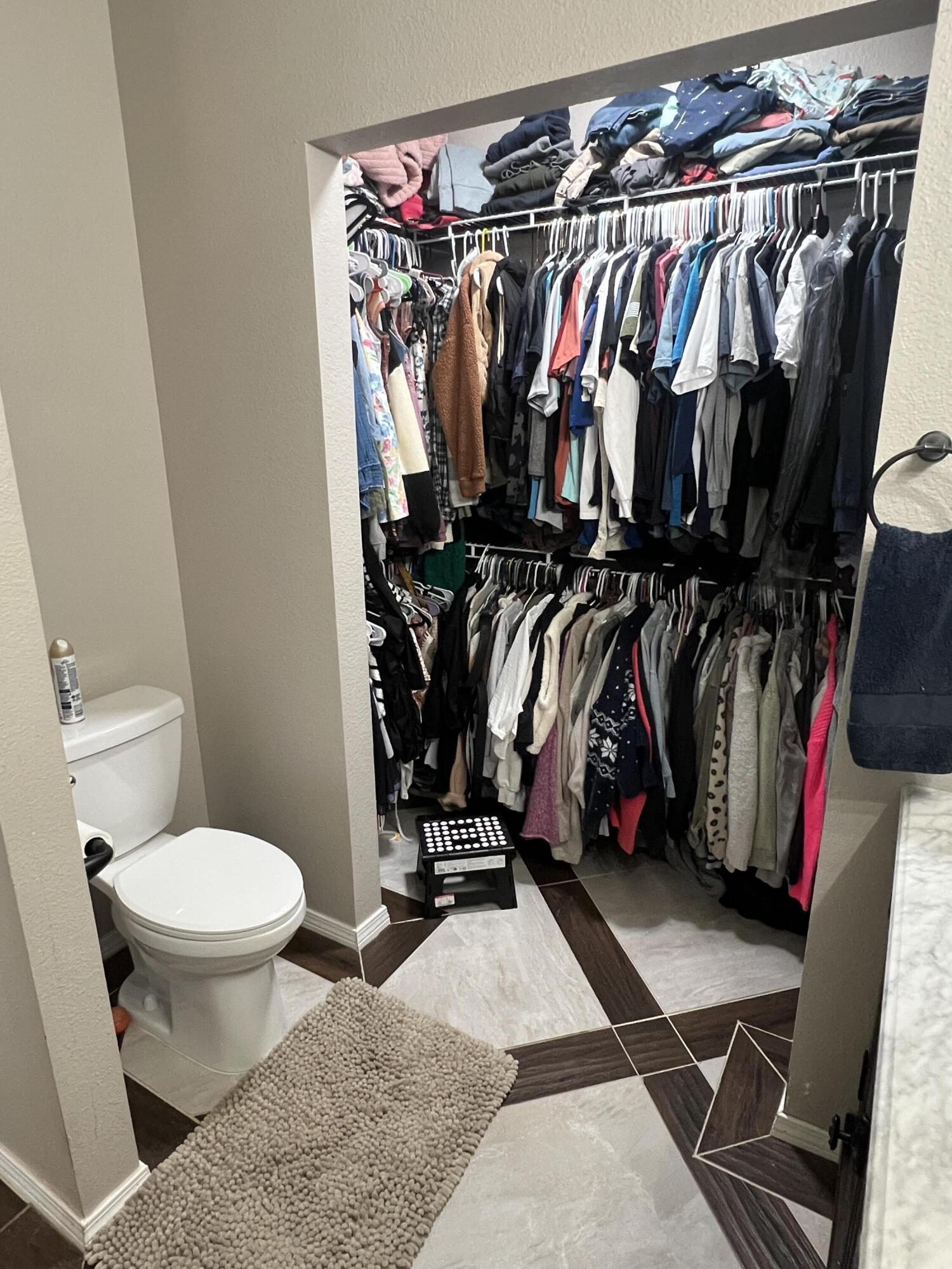 8024 Lyndsi Avenue NW