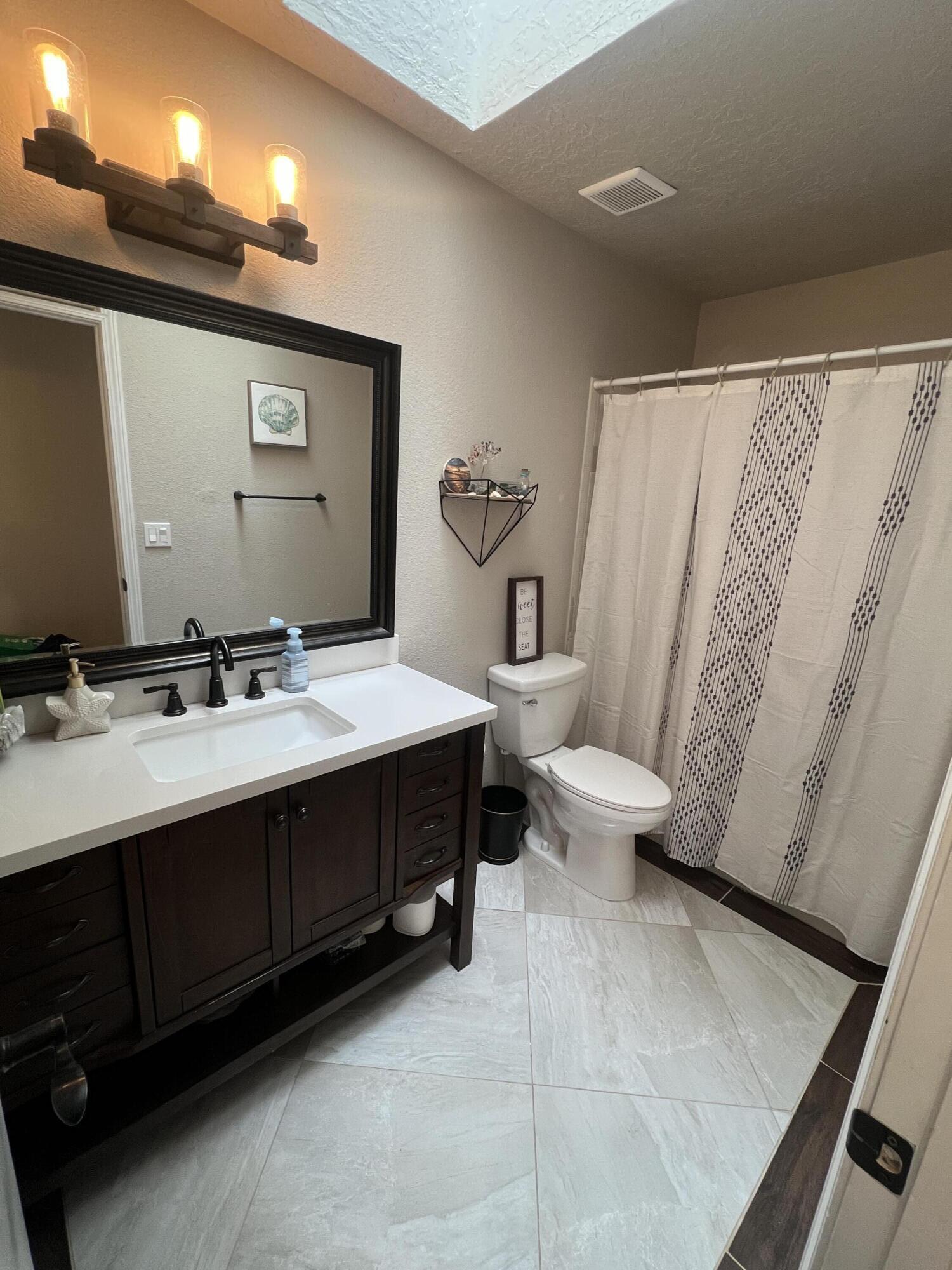 8024 Lyndsi Avenue NW