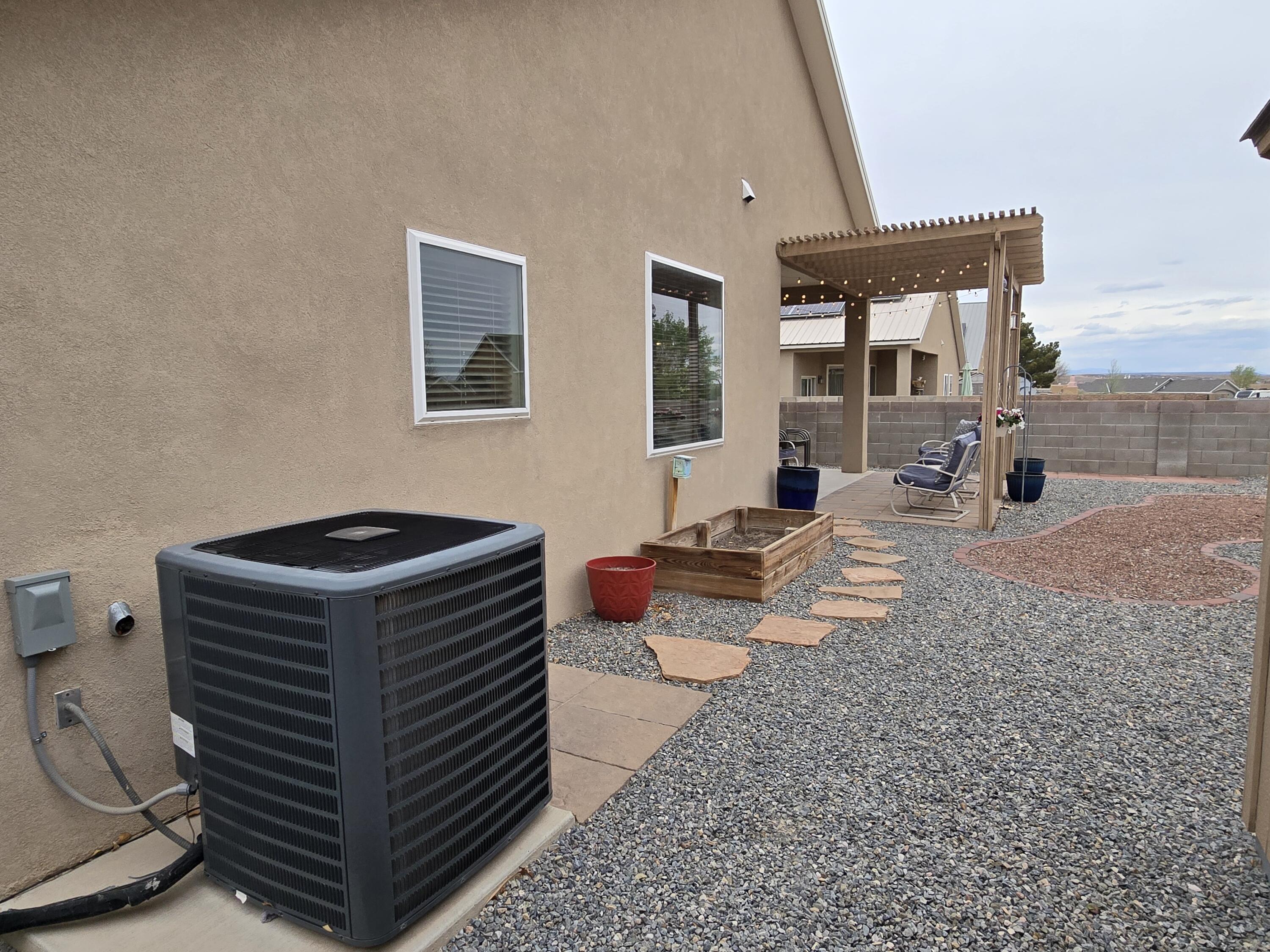 2185 Deer Trail Loop NE