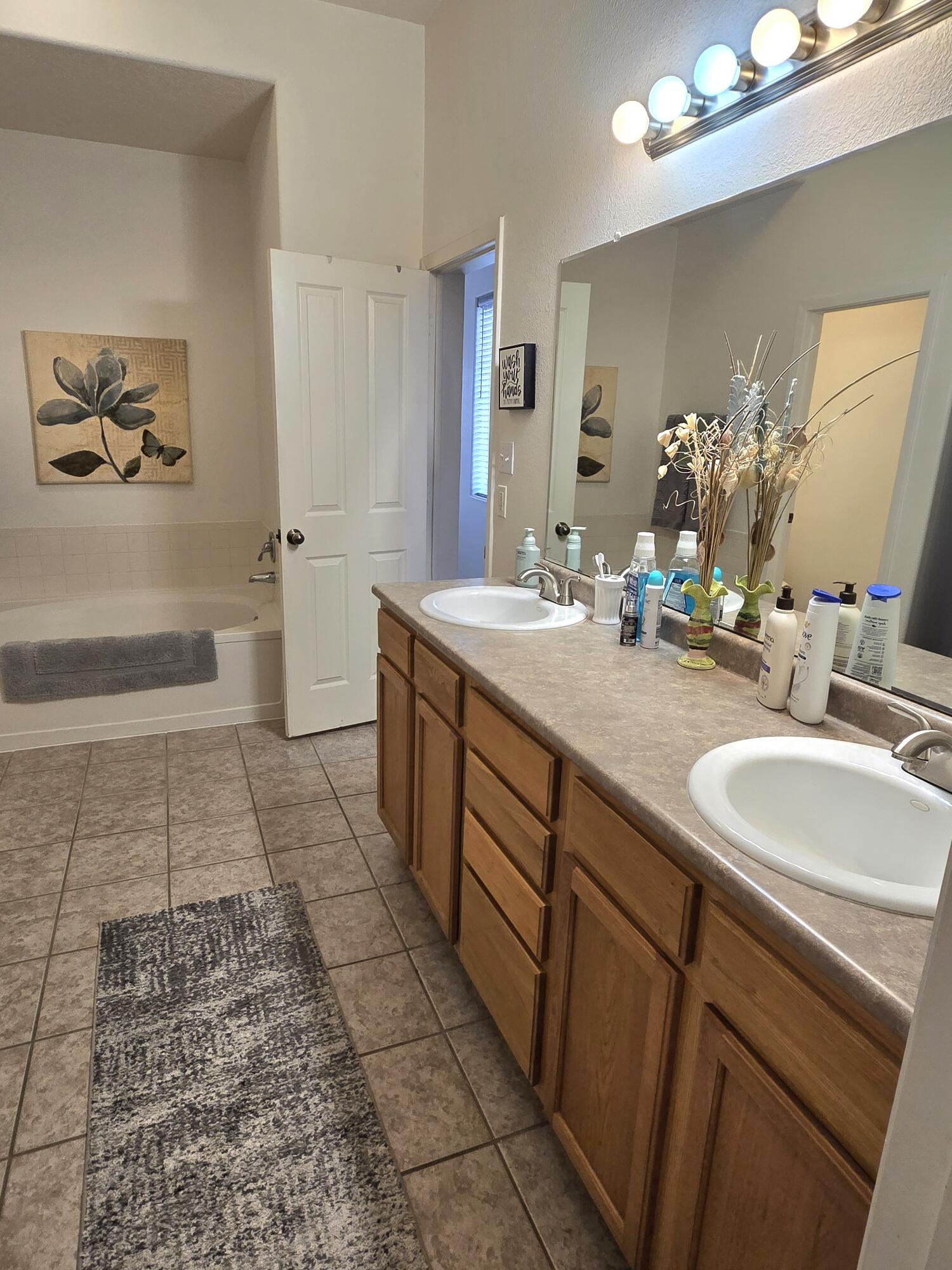 2185 Deer Trail Loop NE