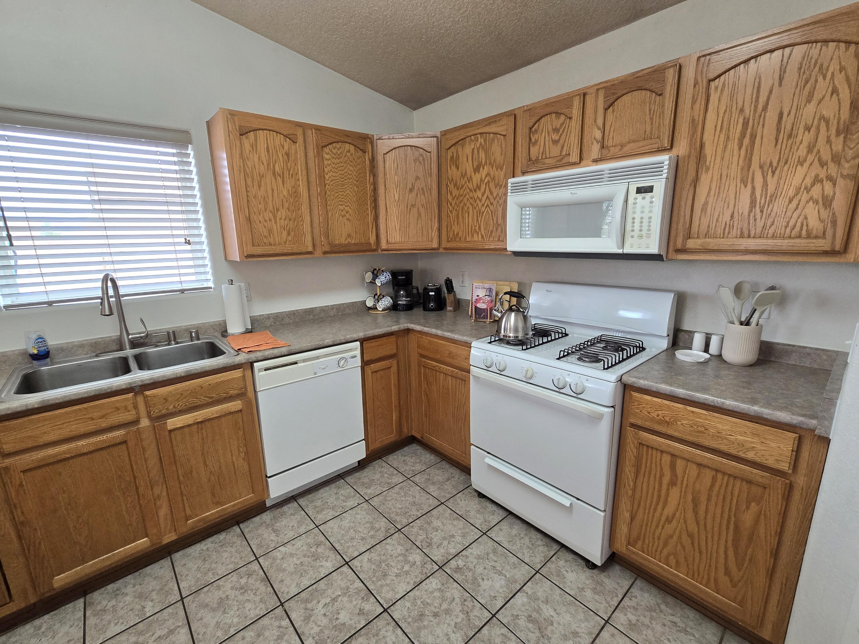 2185 Deer Trail Loop NE