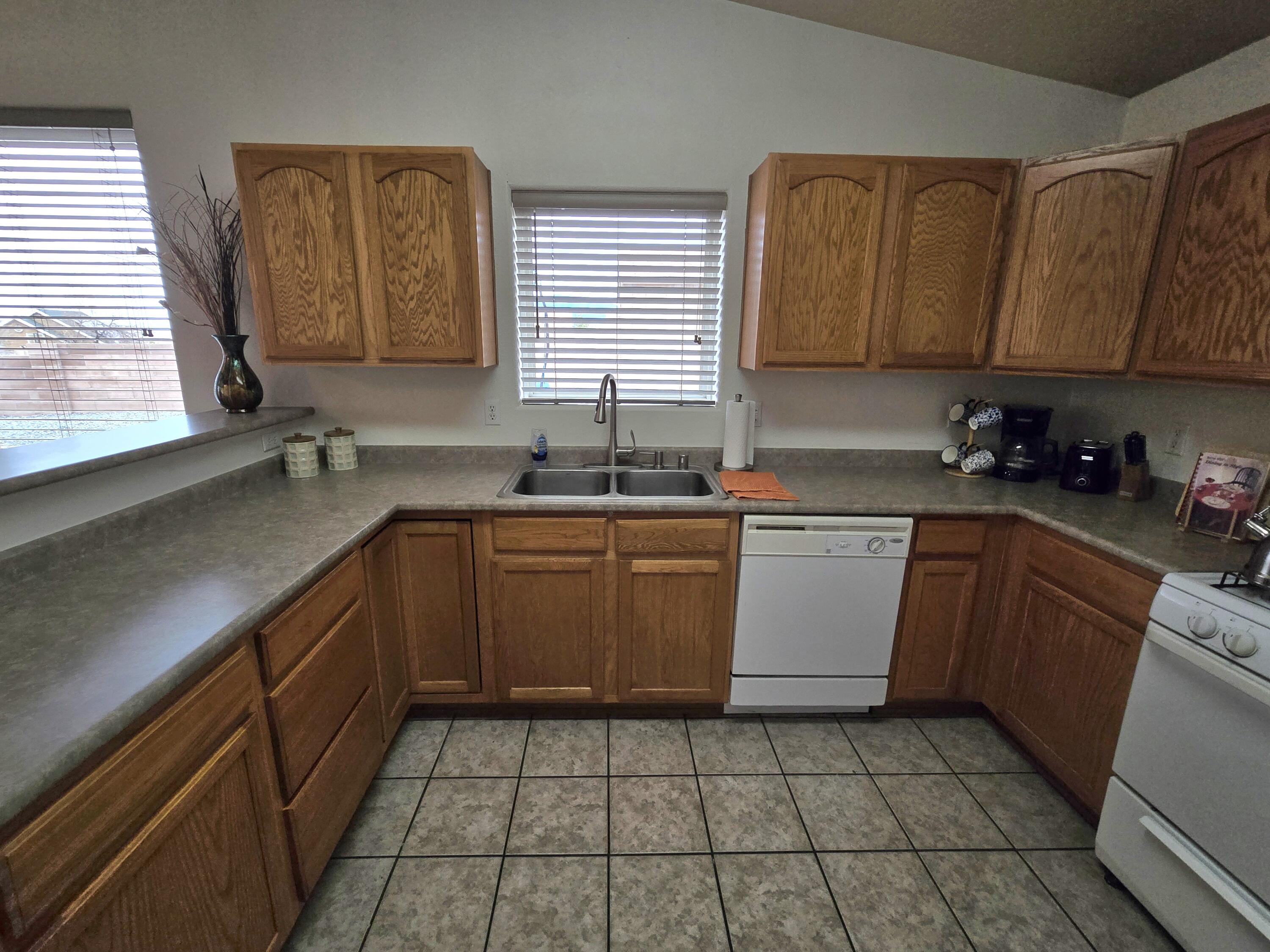 2185 Deer Trail Loop NE