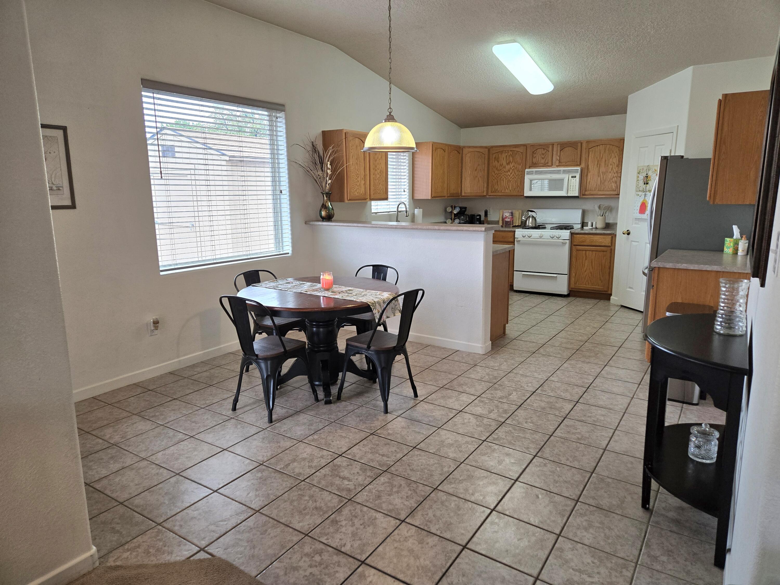 2185 Deer Trail Loop NE