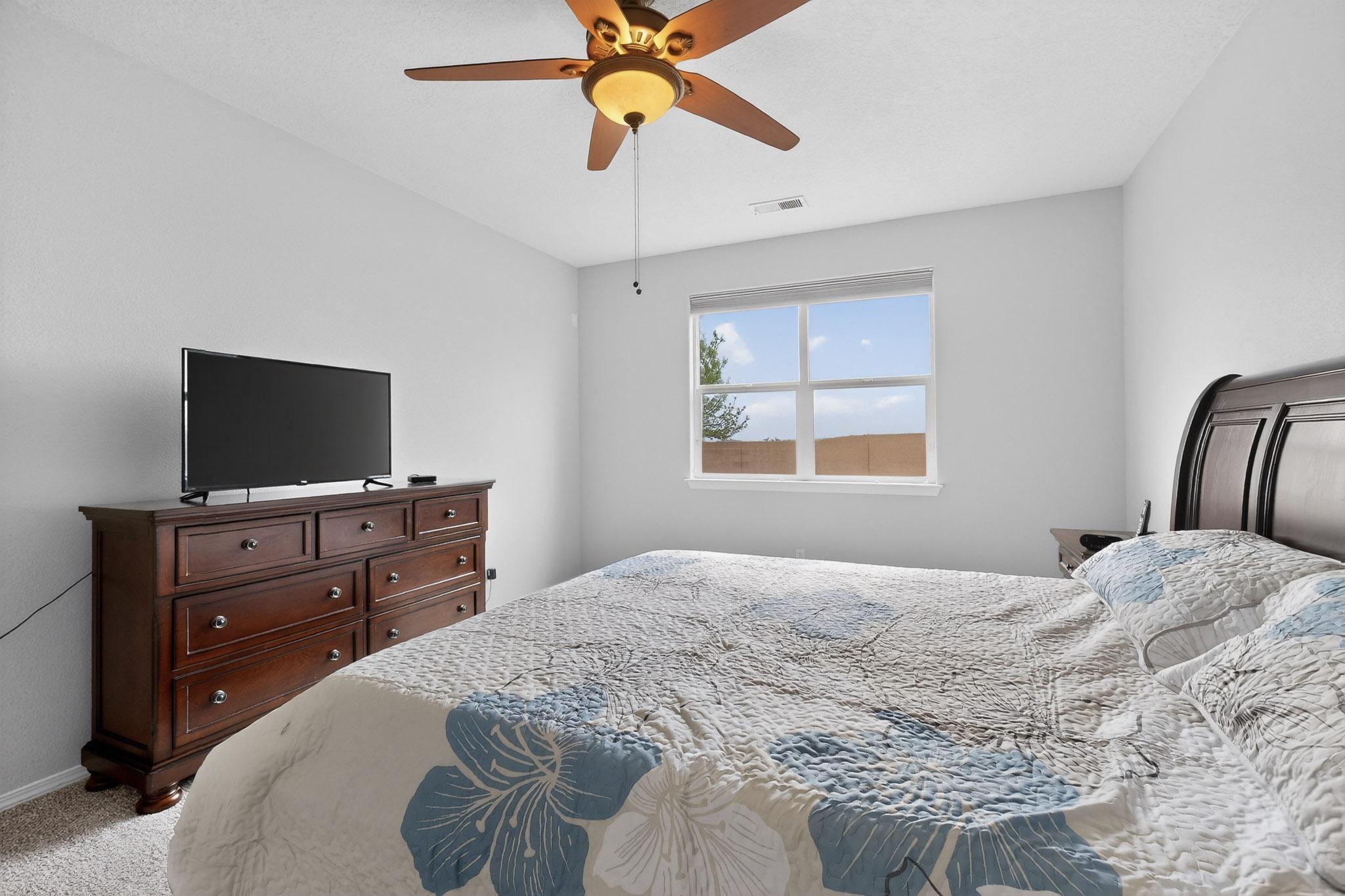 8140 Ventana Azul Avenue NW