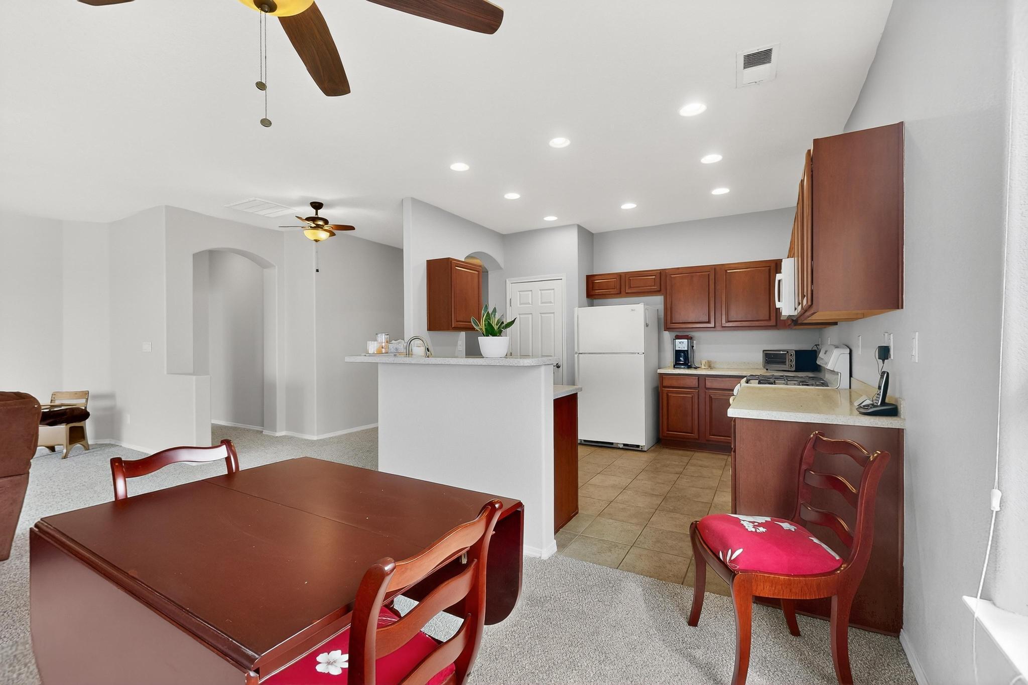 8140 Ventana Azul Avenue NW
