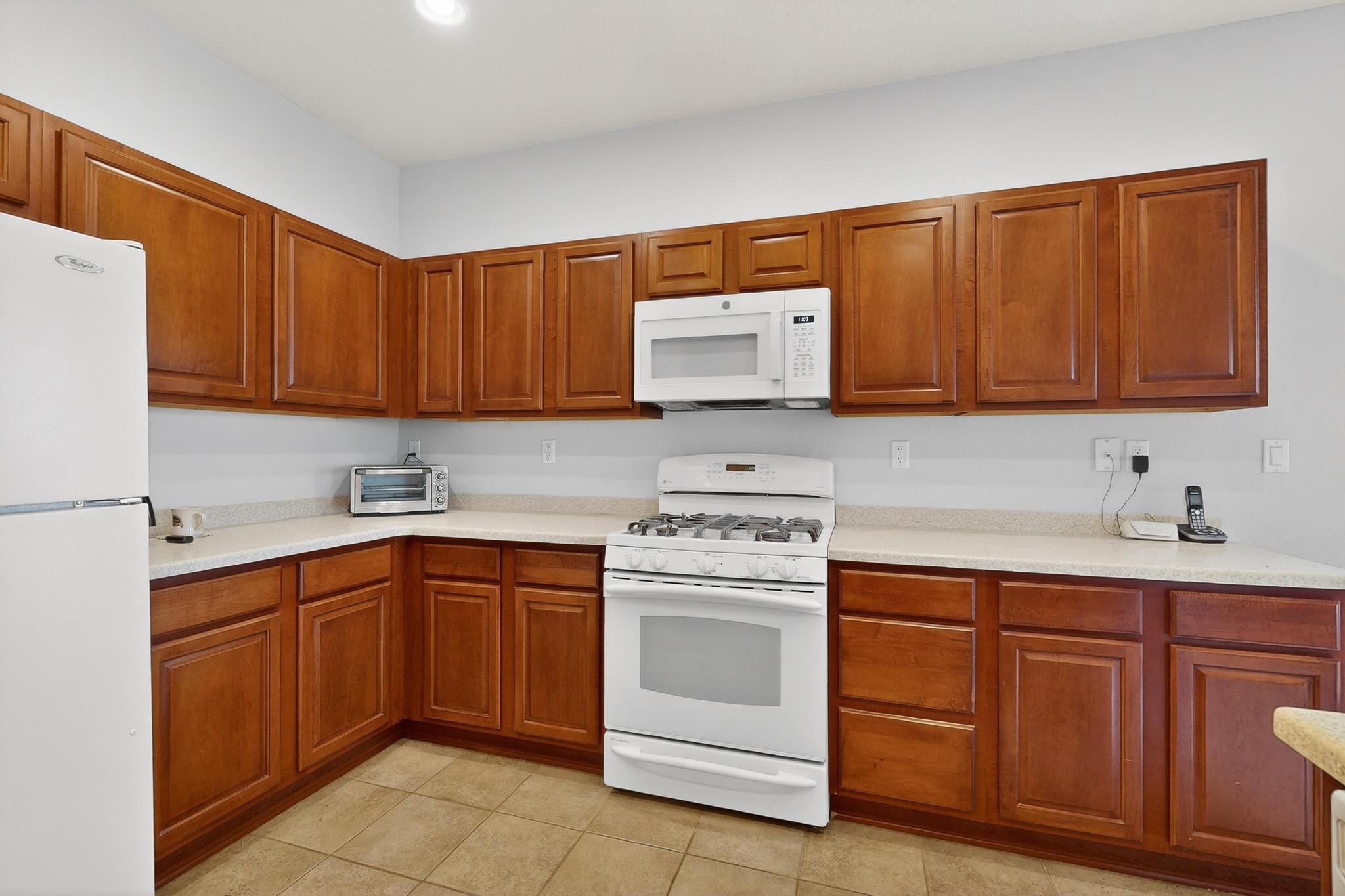 8140 Ventana Azul Avenue NW