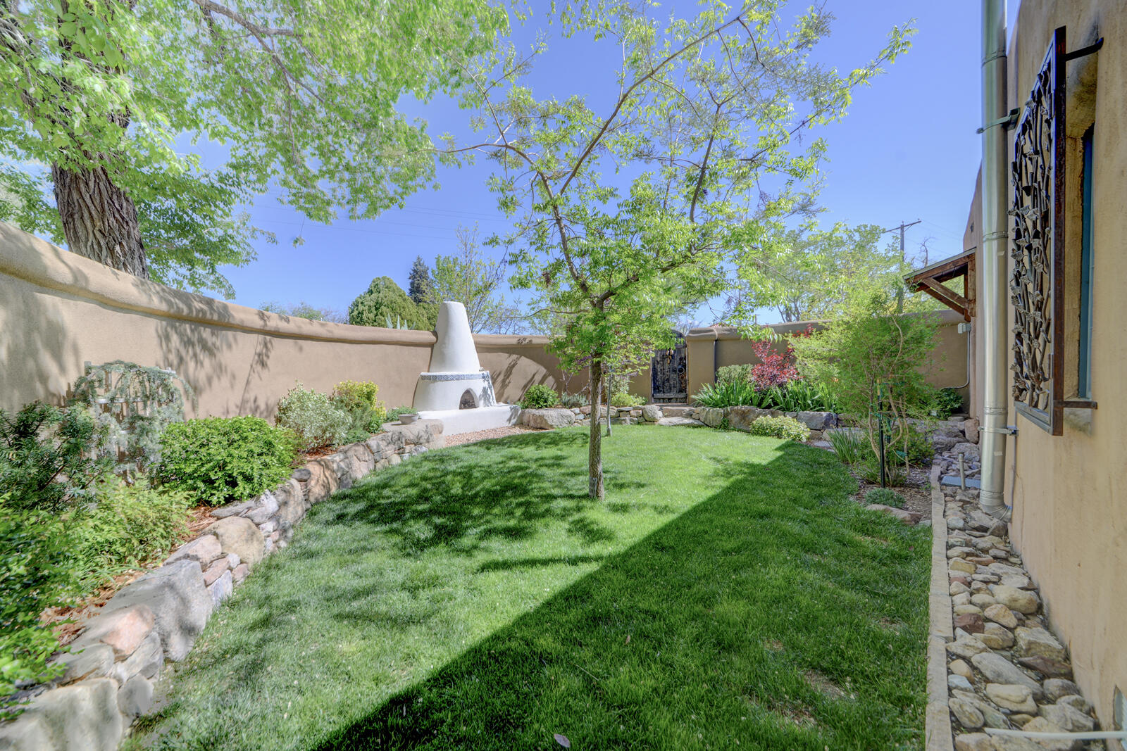 1425 Roma Avenue NE