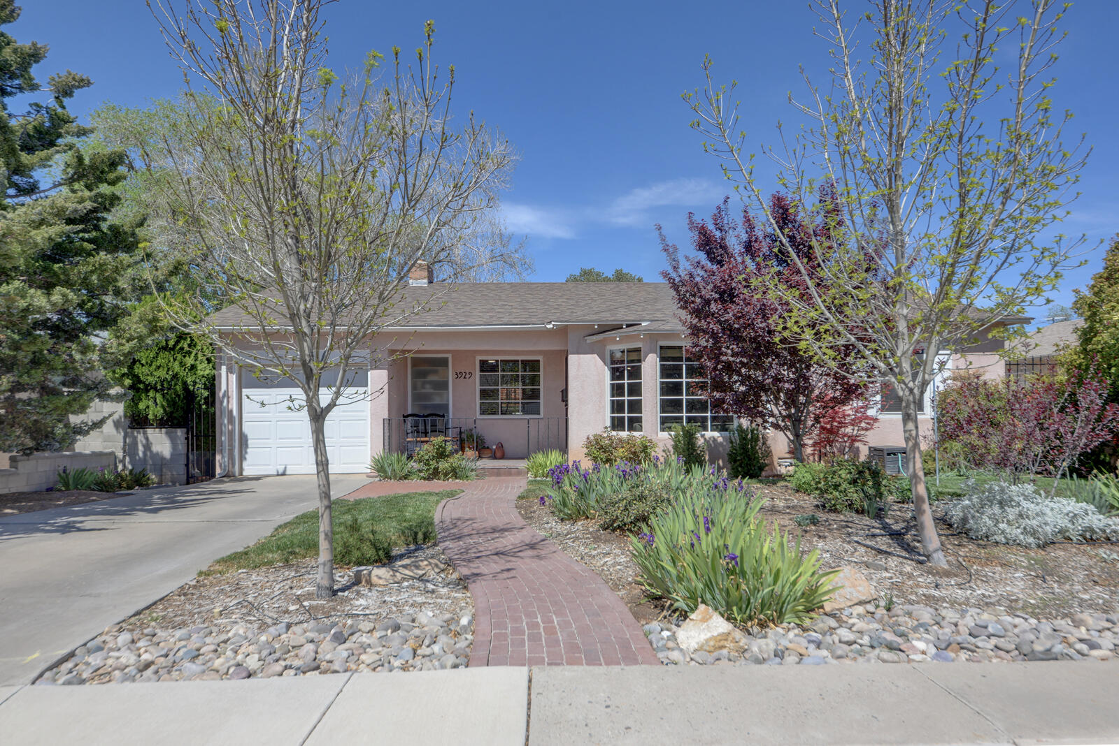 3929 Mesa Verde Avenue NE