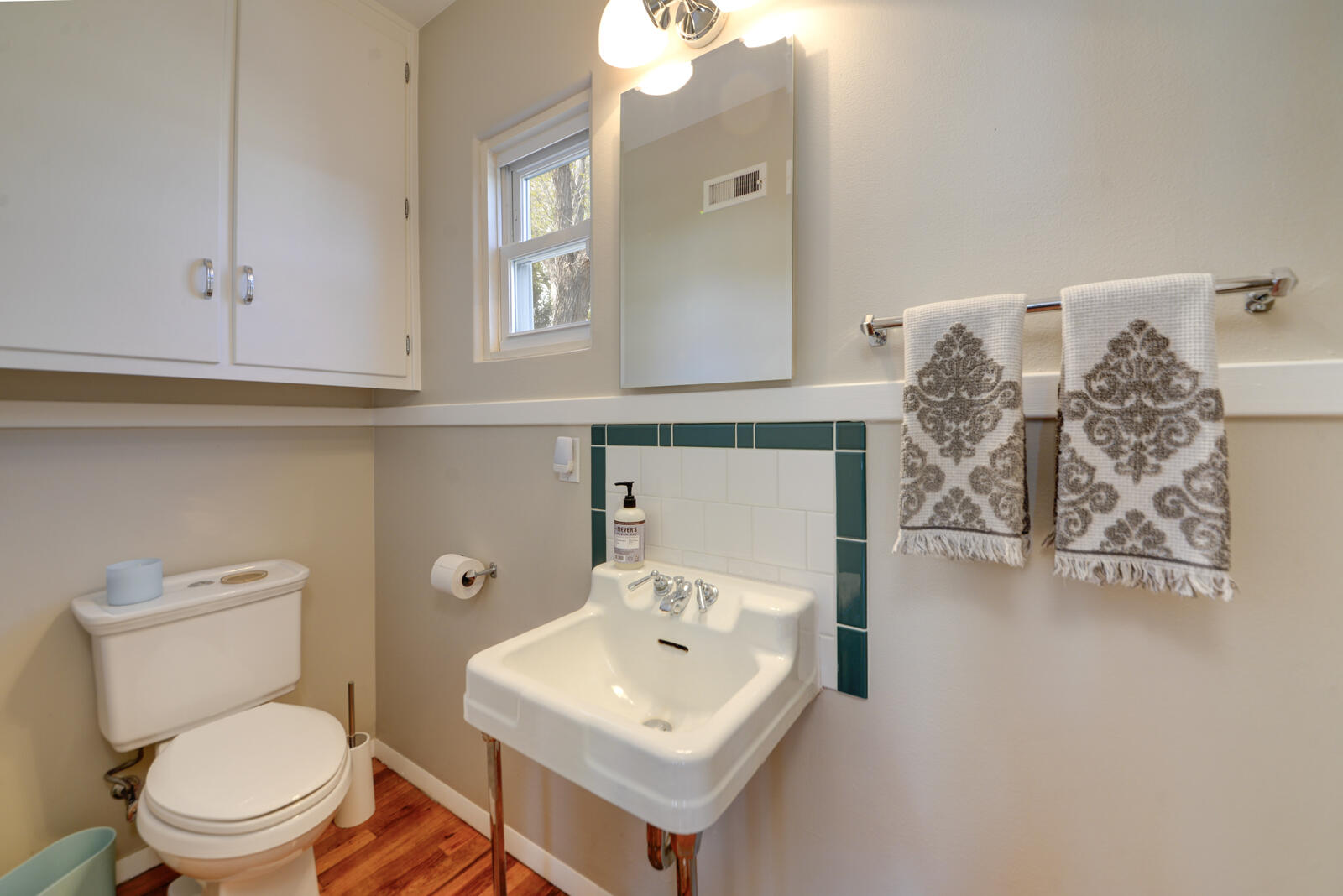 3929 Mesa Verde Avenue NE