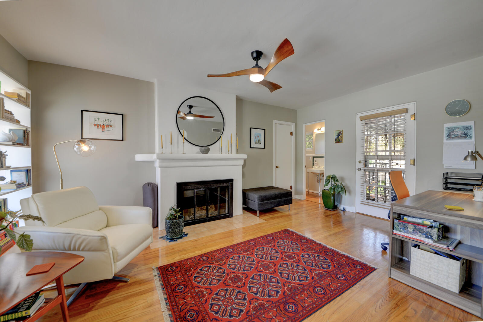 3929 Mesa Verde Avenue NE