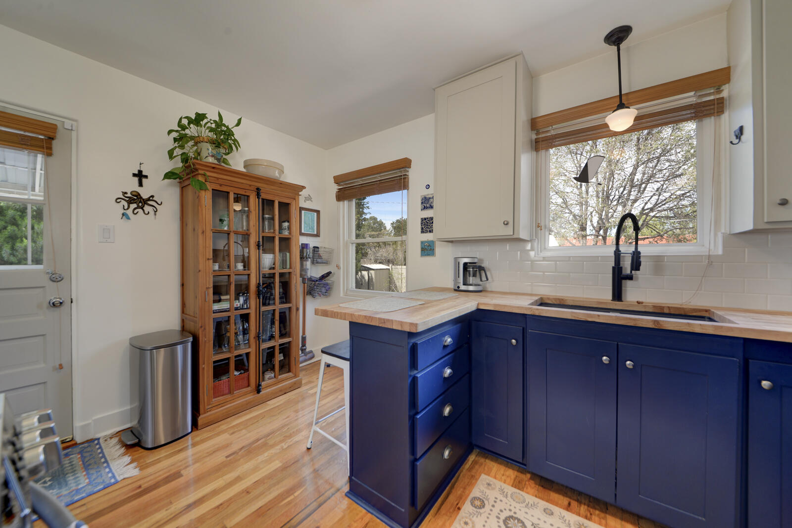 3929 Mesa Verde Avenue NE