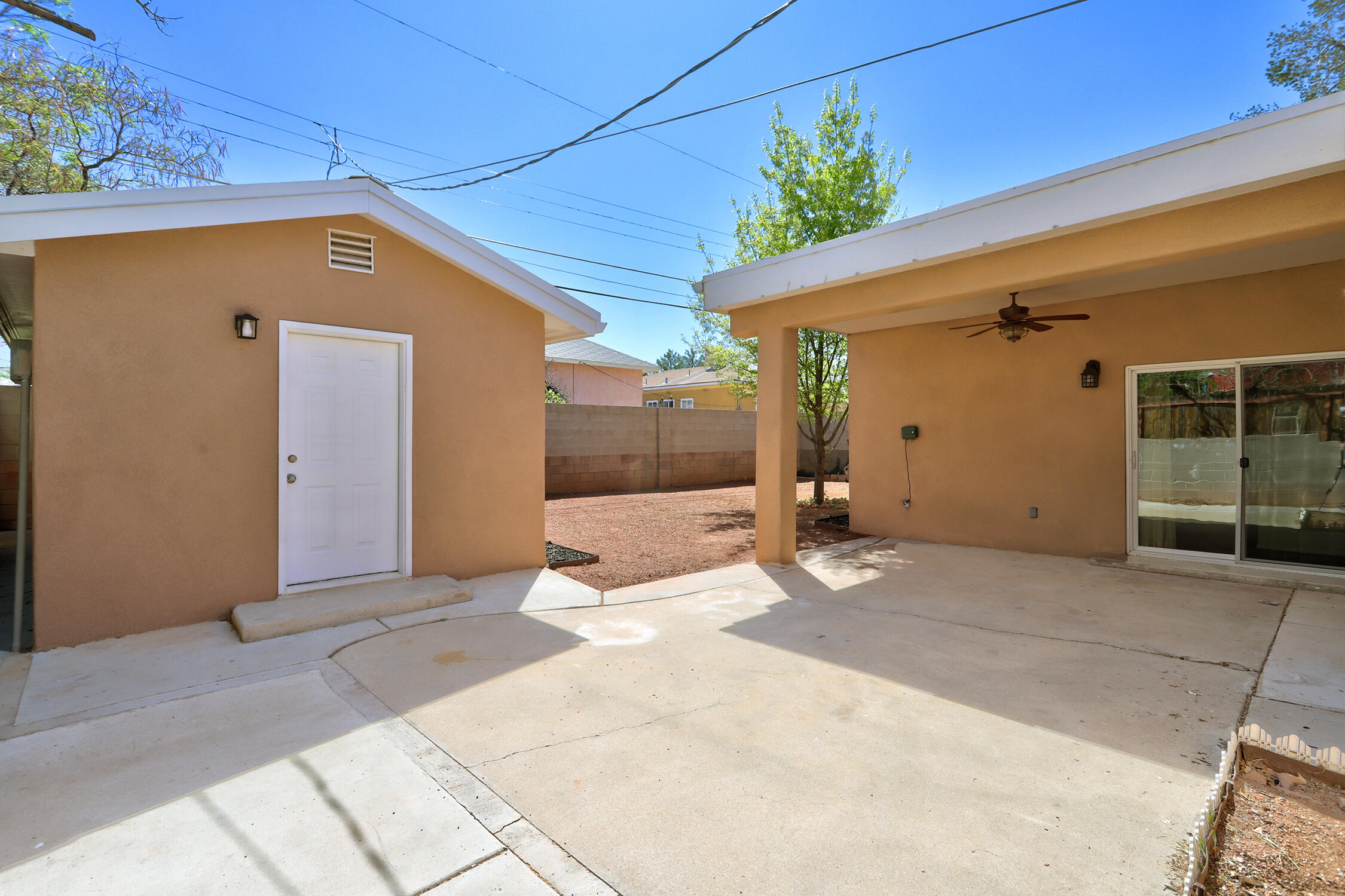 312 Laguayra Drive NE