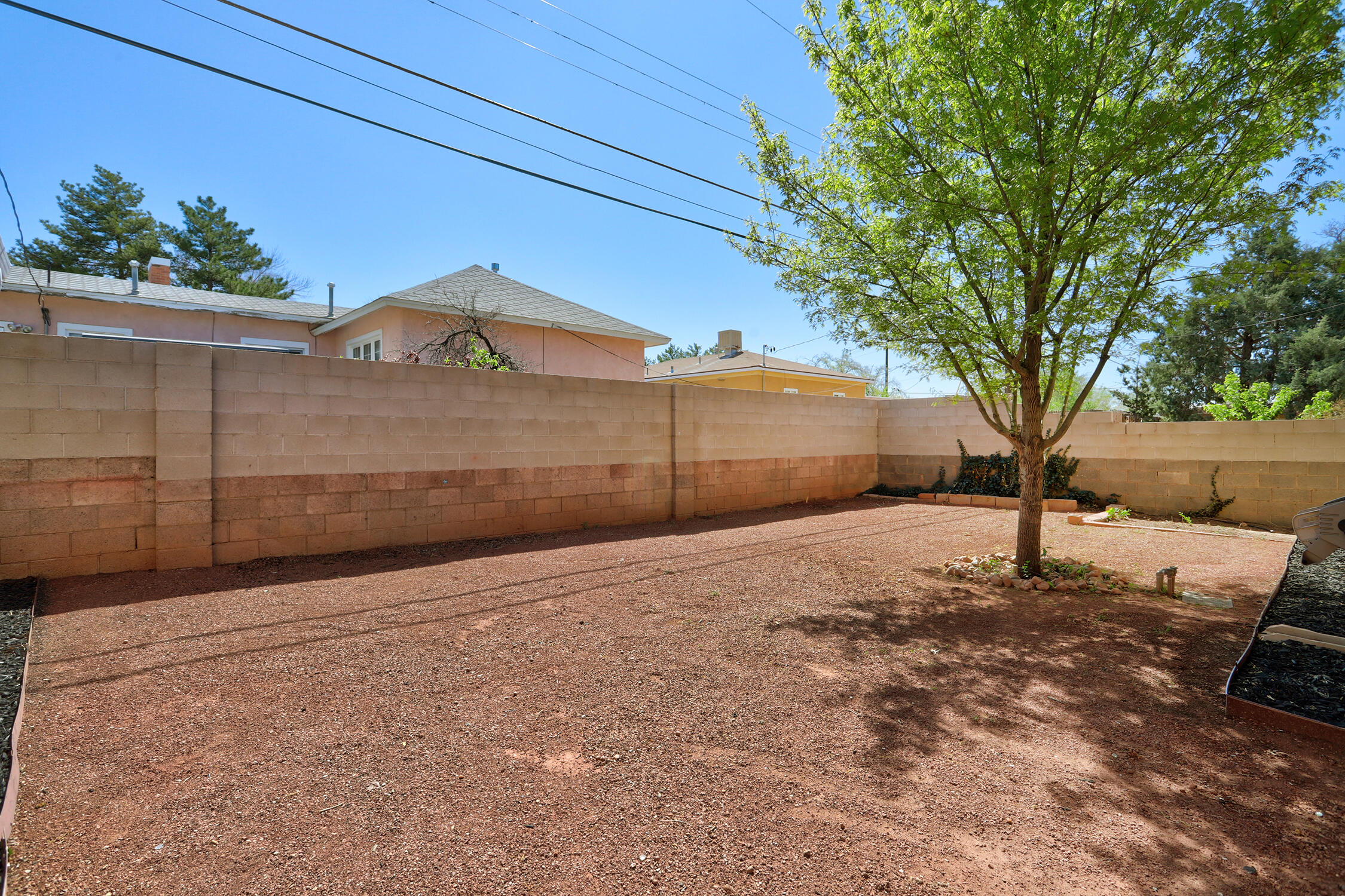 312 Laguayra Drive NE