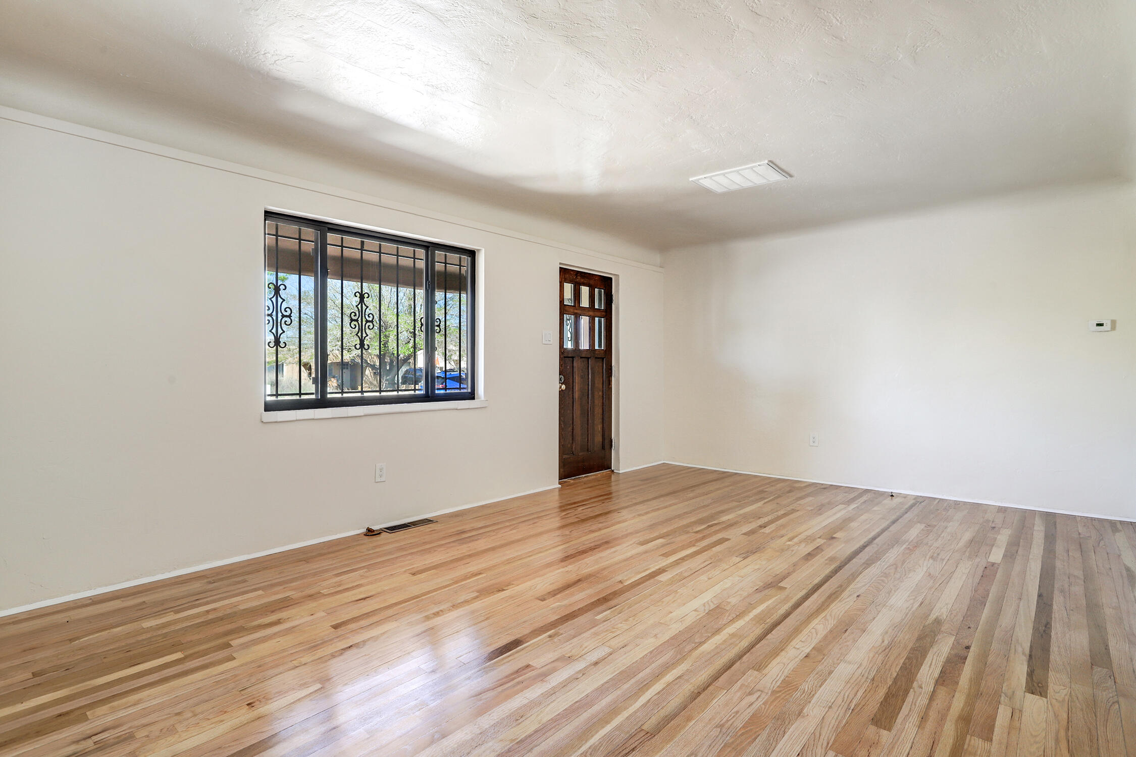 312 Laguayra Drive NE